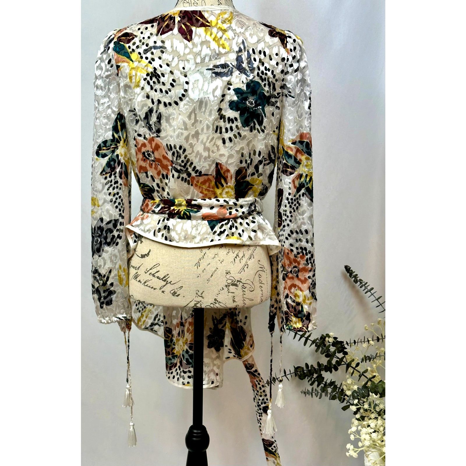 Free People Free People Floral Print Cropped Silk Burnout Kimono XS Size XS / US 0-2 / IT 36-38 - 18 Thumbnail