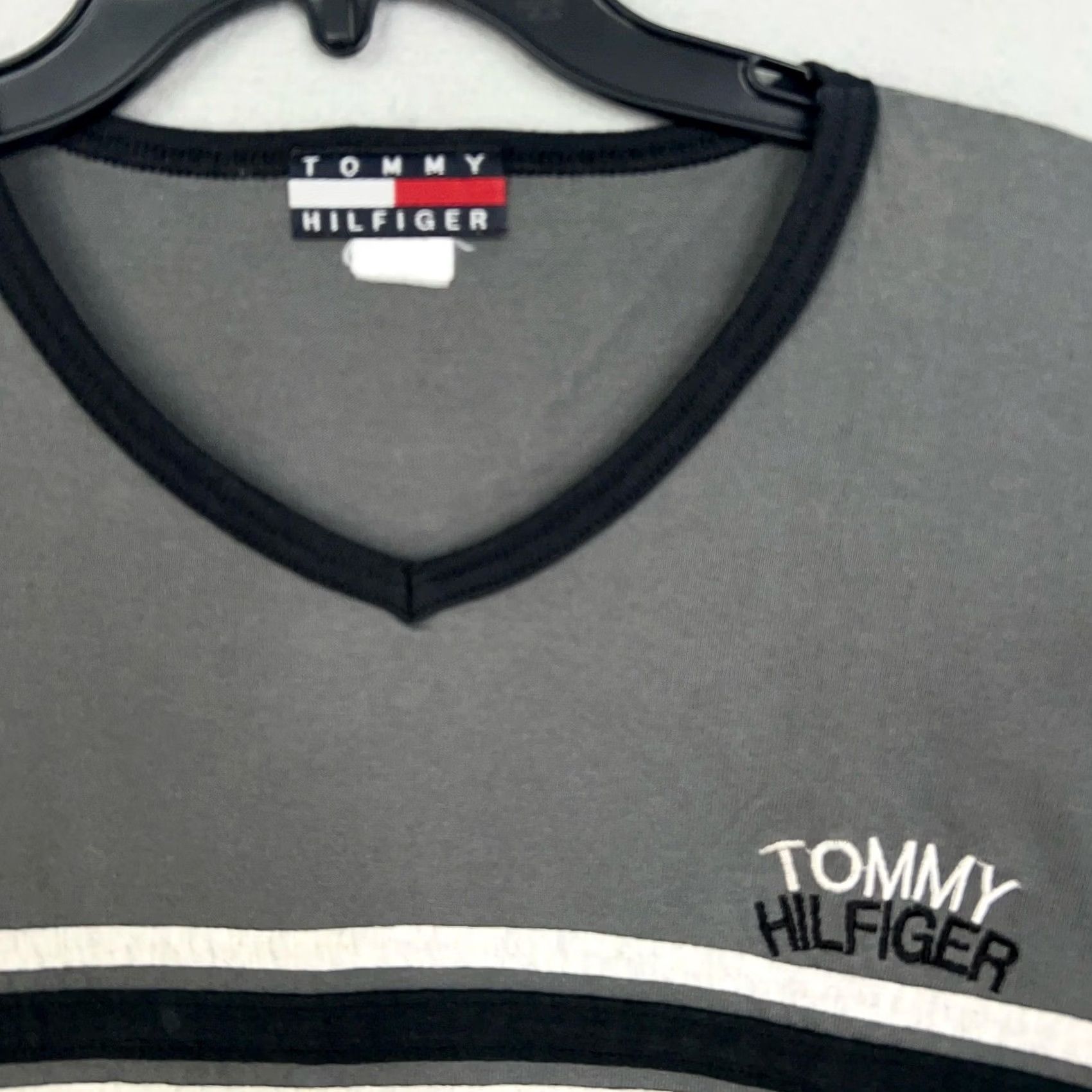 Tommy Hilfiger VINTAGE Tommy Hilfiger Shirt Mens XL Gray Stripe 90s Y2K Logo Tee Size US XL / EU 56 / 4 - 4 Thumbnail