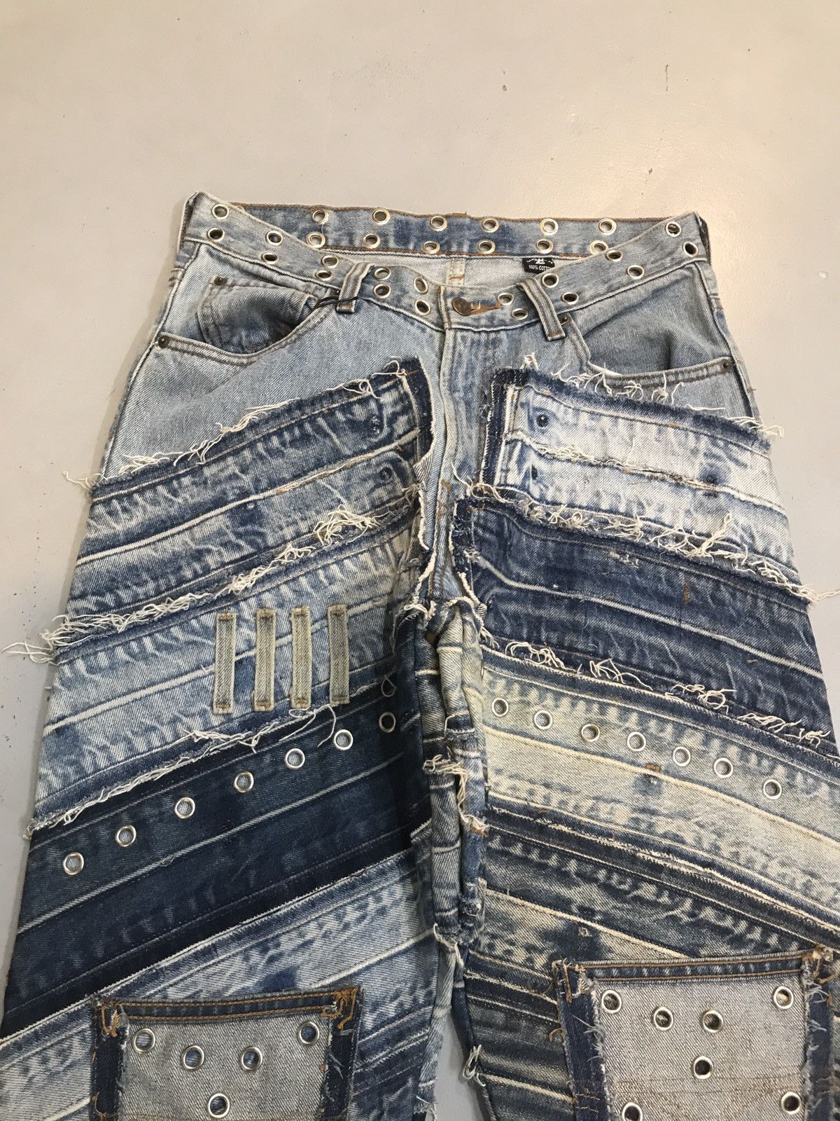 Levi's Vintage upcycled Heavy patch jeans Size US 30 / EU 46 - 4 Thumbnail