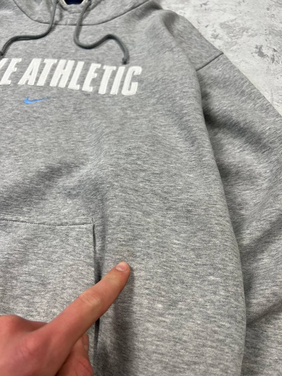 Nike Vintage Nike Athletic Y2K Sweatshirt Big Logo Size US L / EU 52-54 / 3 - 11 Thumbnail