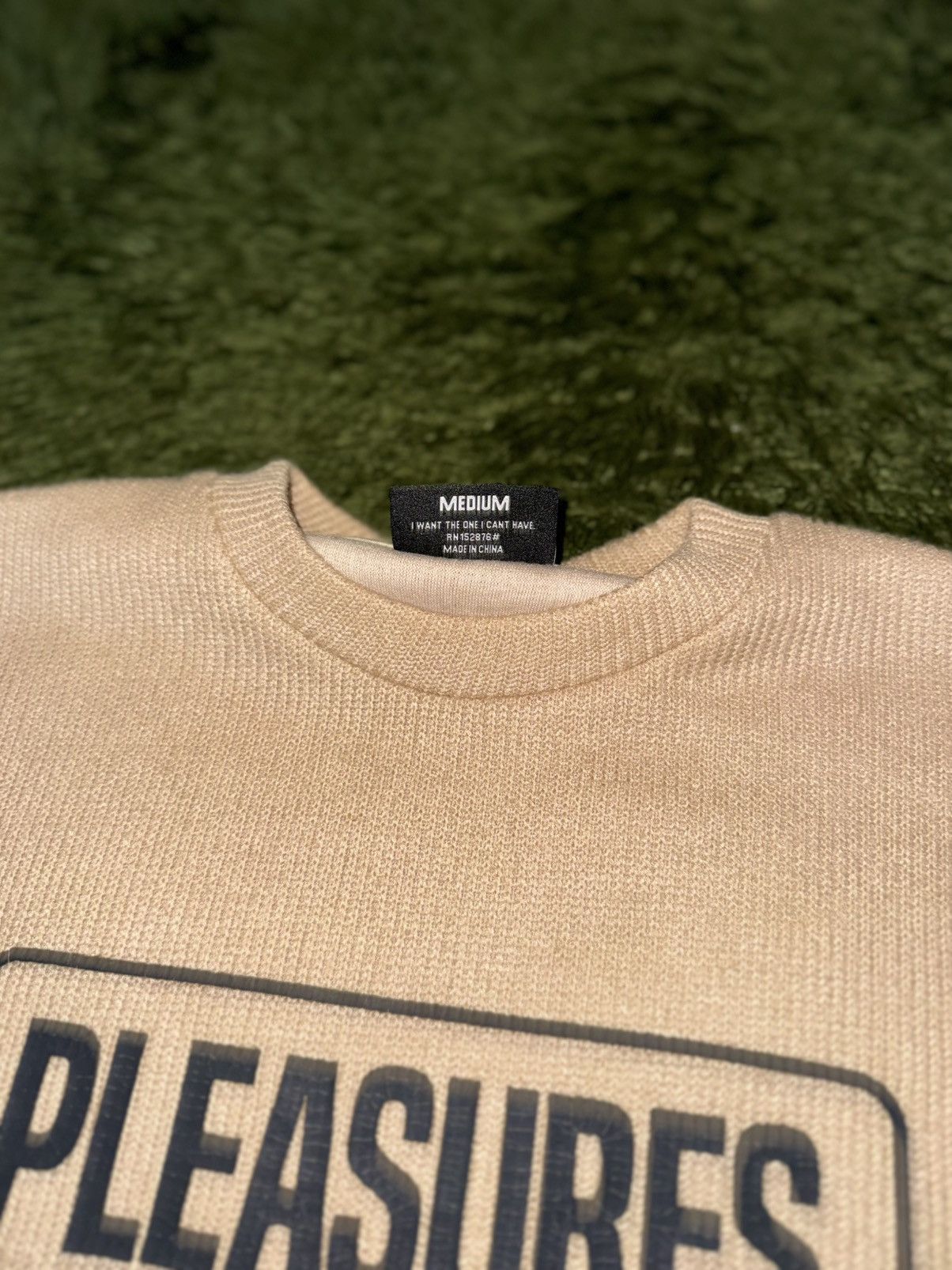 Pleasures [M] Pleasures Fresno Crack Logo Relaxed Fit Knit Size US M / EU 48-50 / 2 - 4 Thumbnail