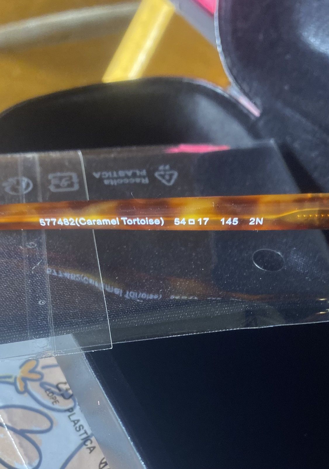 Coach Elegant tortoise shell sunglasses Includes a protective case Size ONE SIZE - 5 Thumbnail