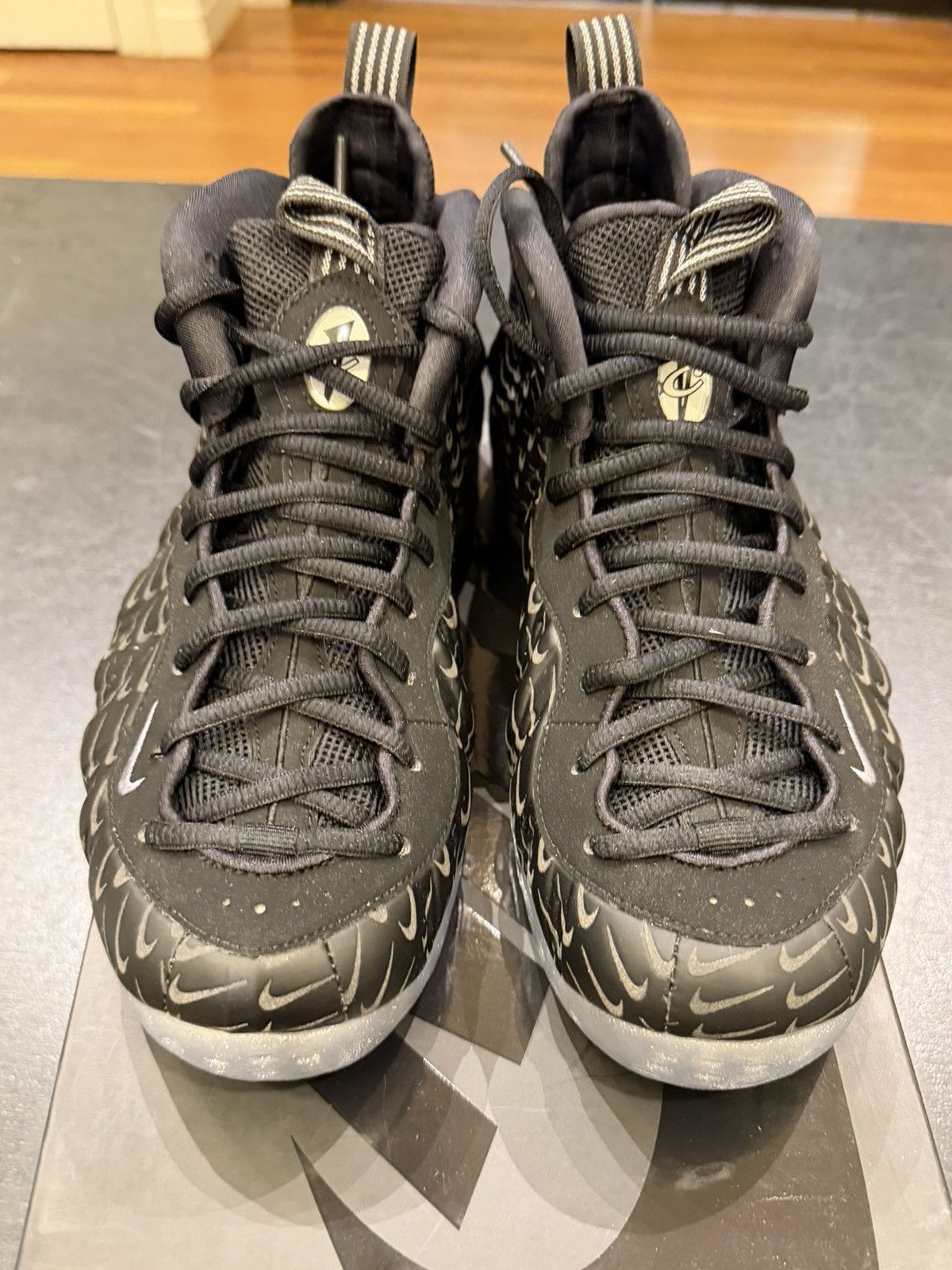 Nike Nike Air Foamposite One ‘All Over Swoosh Black’ Size US 8 / EU 41 - 4 Thumbnail