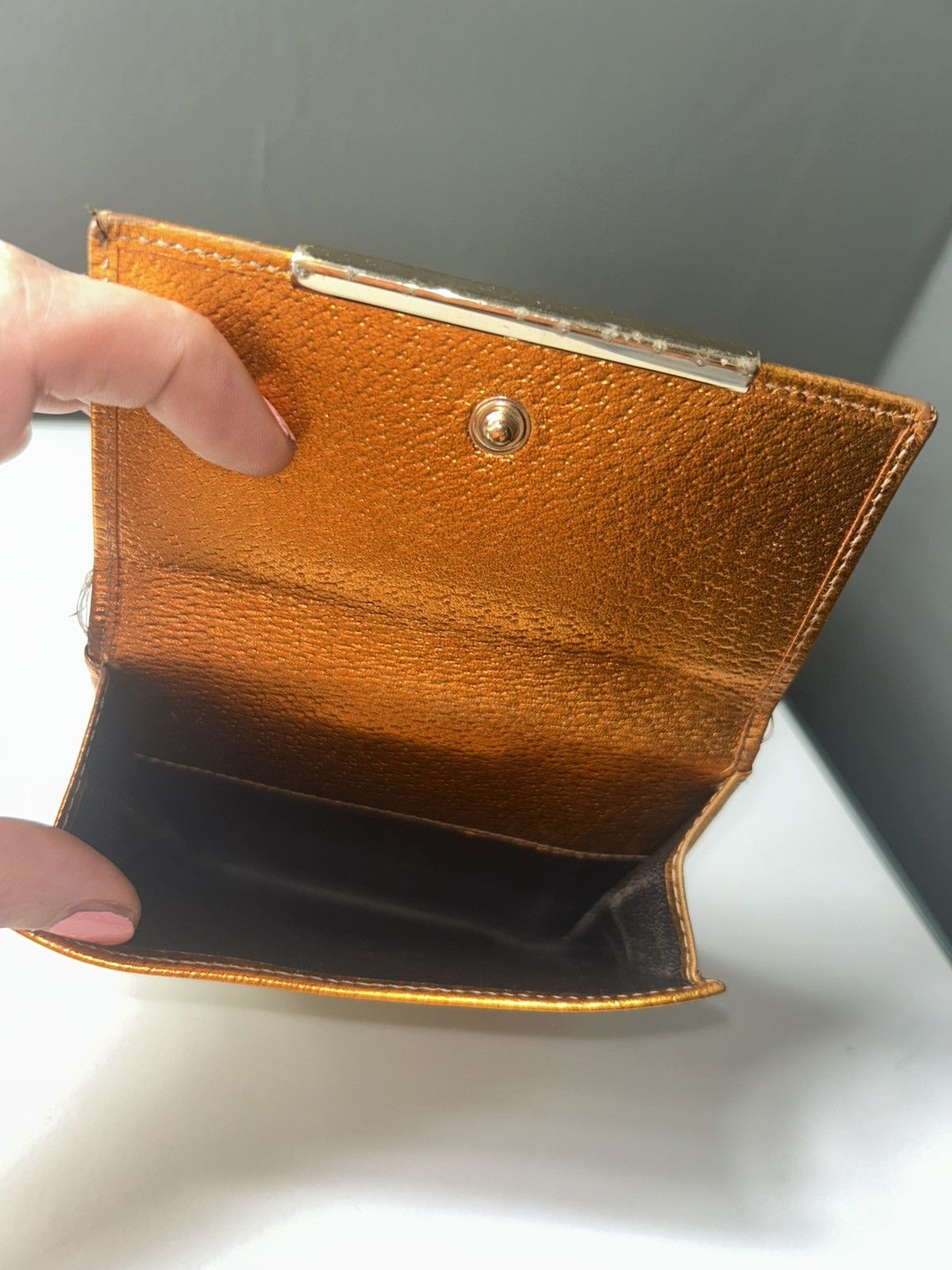Gucci Gucci GG Compact Wallet w Bronze Interior (project piece) Size ONE SIZE - 8 Thumbnail