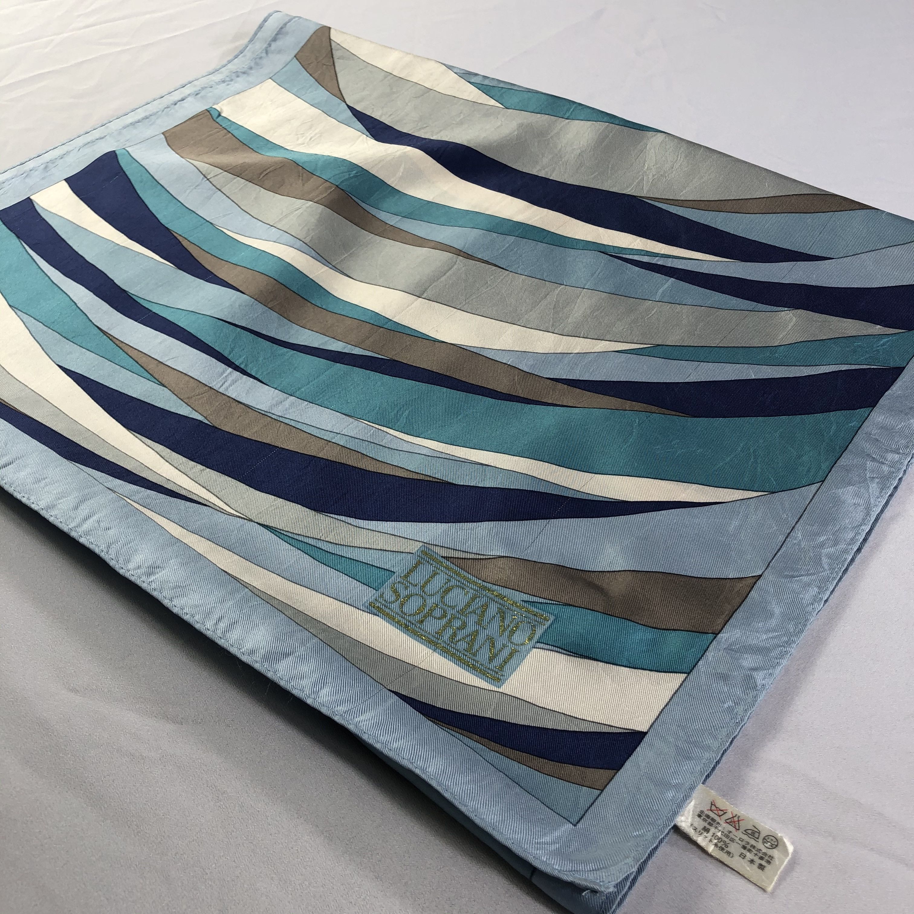 Vintage Vintage Luciano Soprani Silk Scarf Size ONE SIZE - 4 Thumbnail