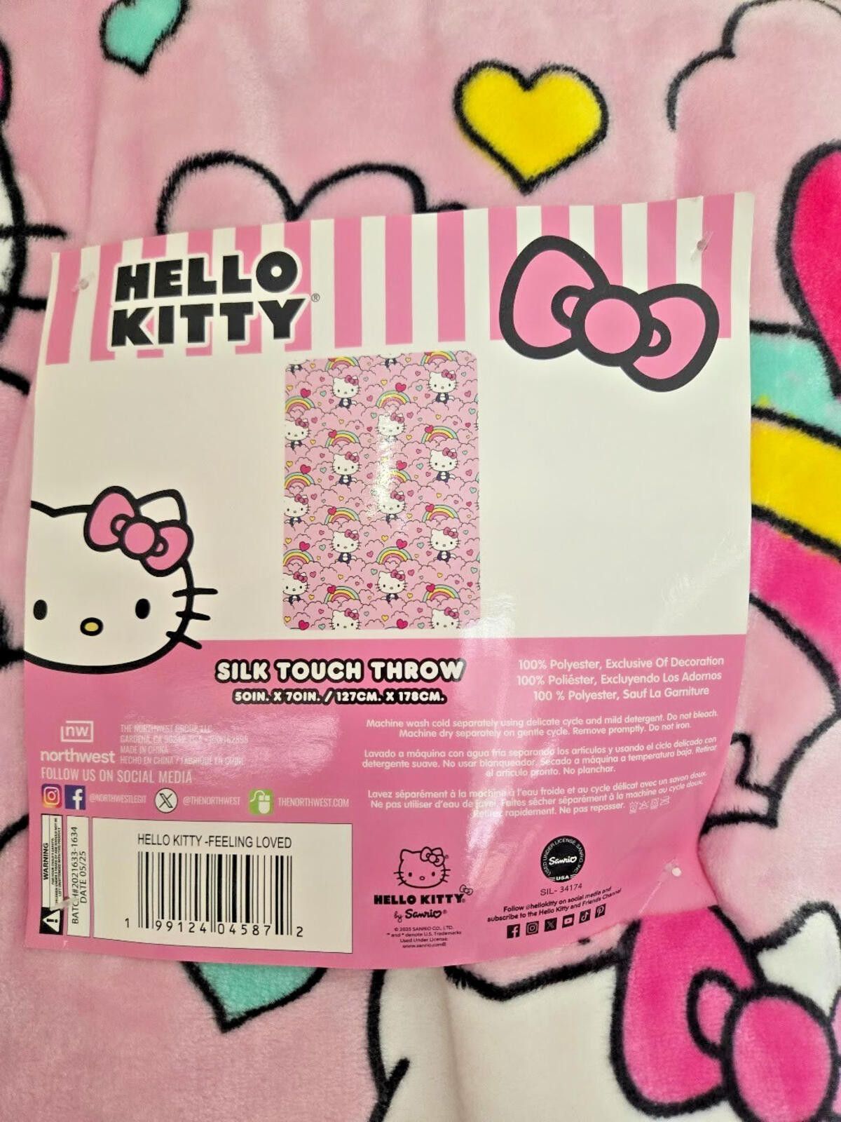 Other Hello Kitty Blanket NEW Oversized Printed Throw 50"x70" NWT Size ONE SIZE - 3 Thumbnail