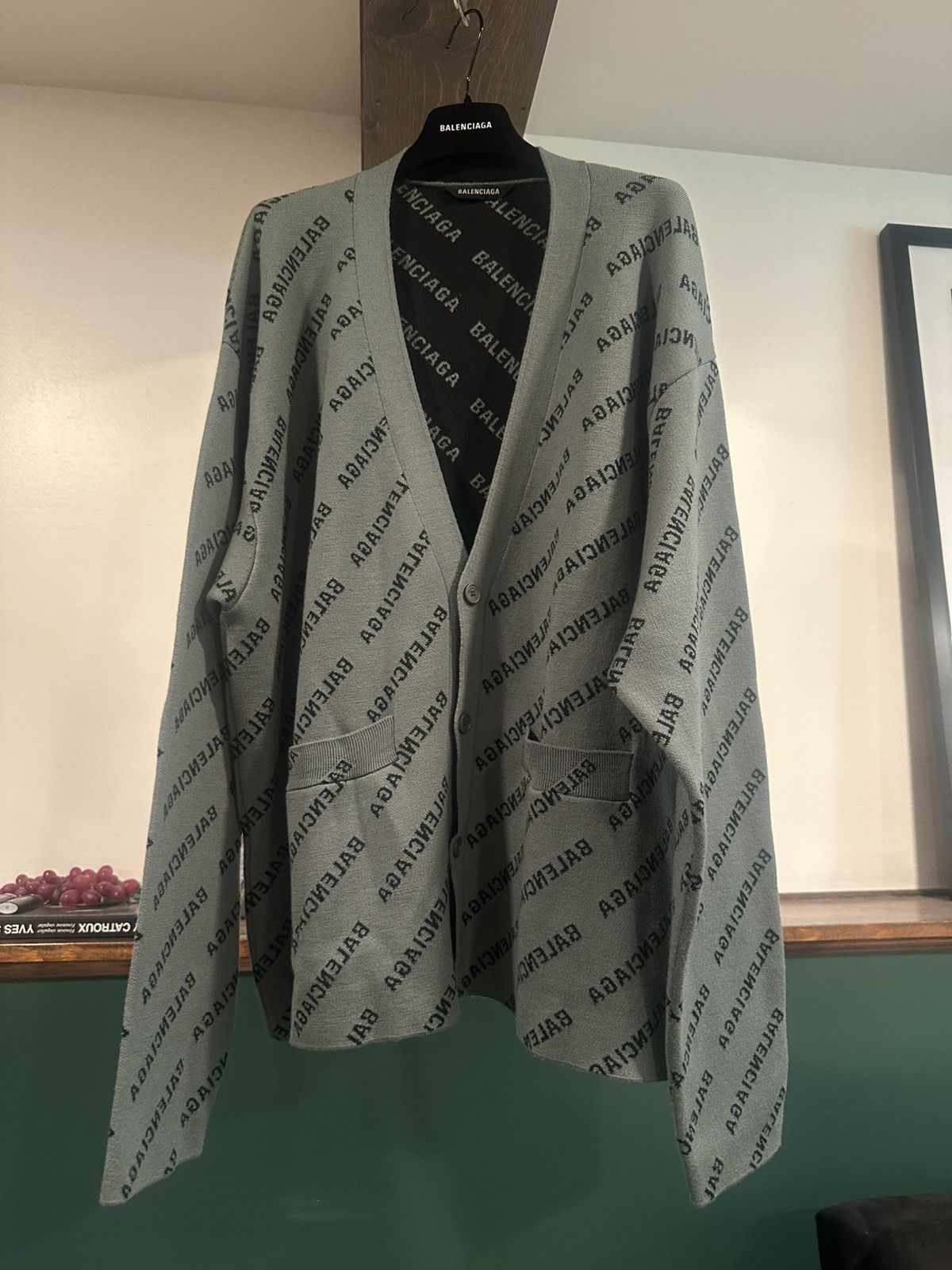 Balenciaga Balenciaga Logo Cardigan Size US L / EU 52-54 / 3 - 1 Thumbnail