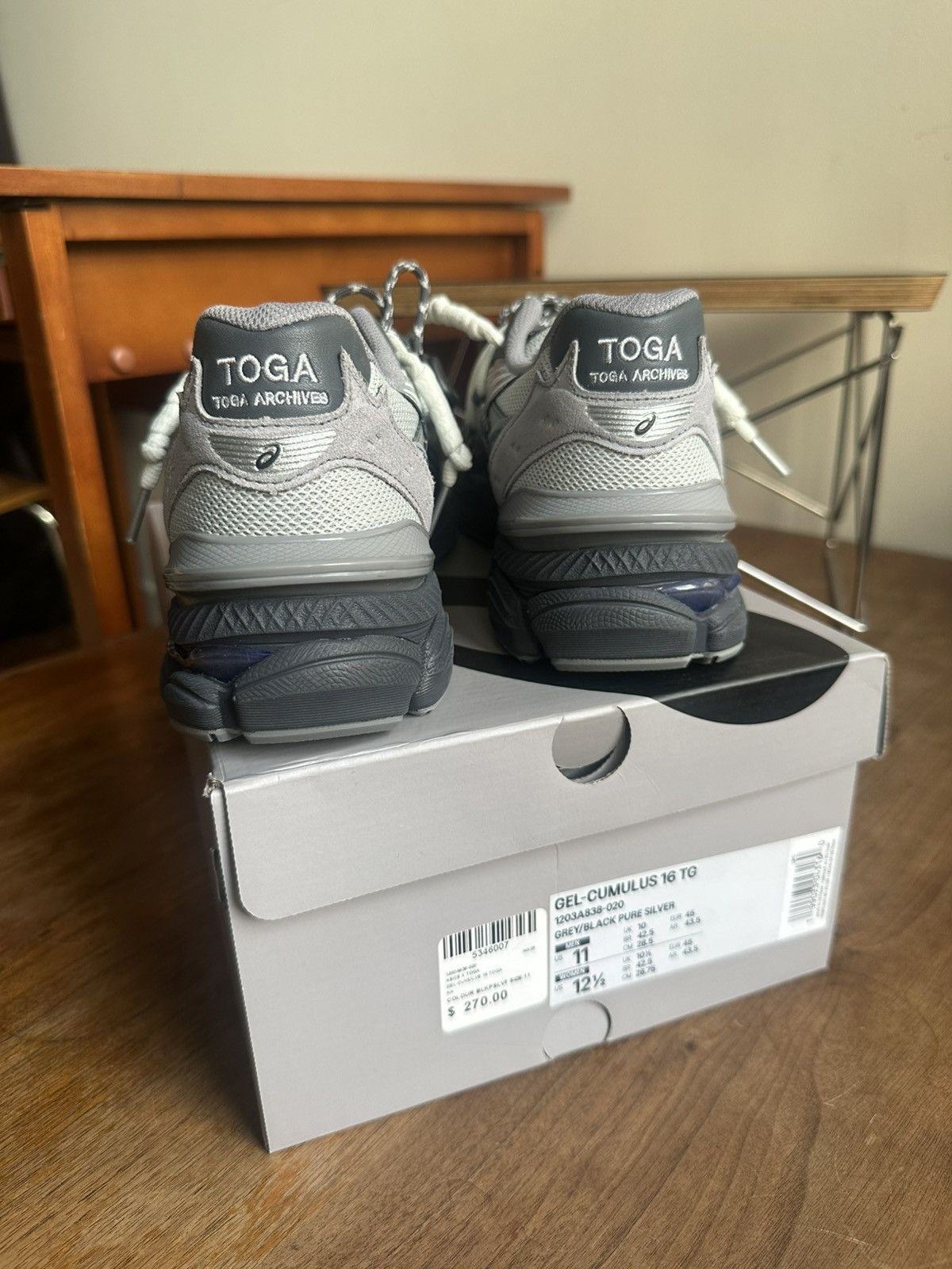 Asics ASICS x Toga Virilis Archive Cumulus 16 Size US 11 / EU 44 - 6 Thumbnail