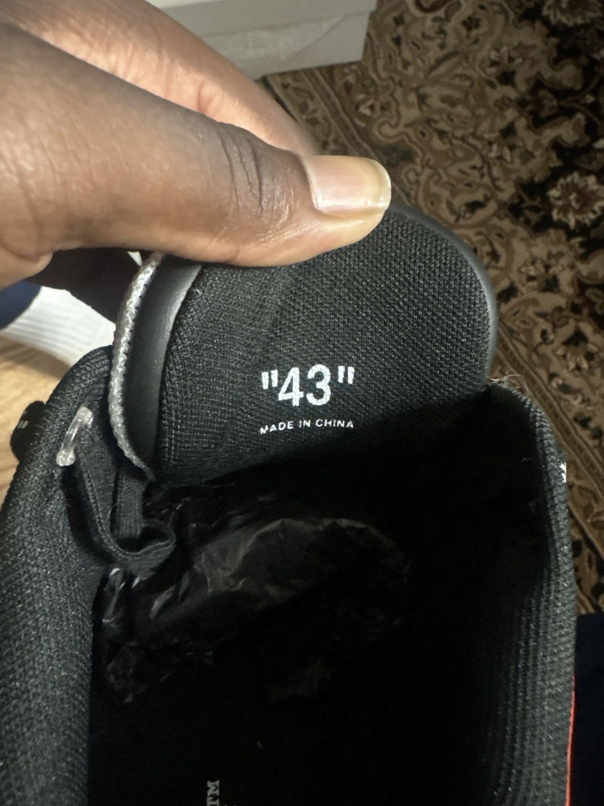 Off-White Off-white out of office Size US 10 / EU 43 - 8 Thumbnail