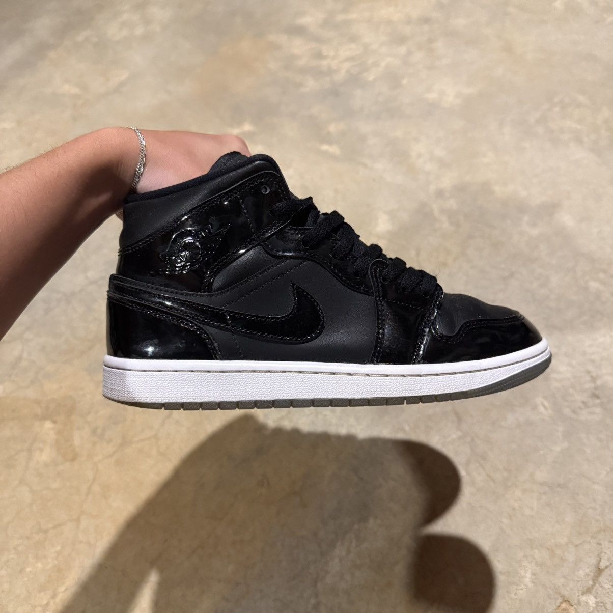 Jordan Brand Air Jordan 1 Mid SE Space Jam 2023 US 7.5 Size US 7.5 / EU 40-41 - 7 Thumbnail