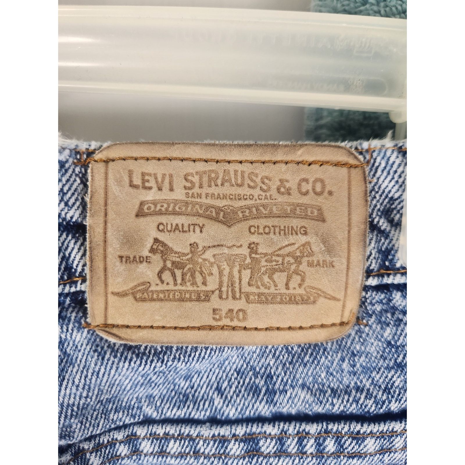 Levi's Vintage 2001 Levi's 540 Jeans men's 34 x 32 Size US 34 / EU 50 - 7 Thumbnail