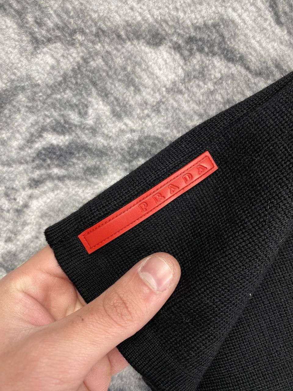 Prada Prada Red Tab Wool Knit Sweater Men Size 54 Black Size US XL / EU 56 / 4 - 2 Thumbnail