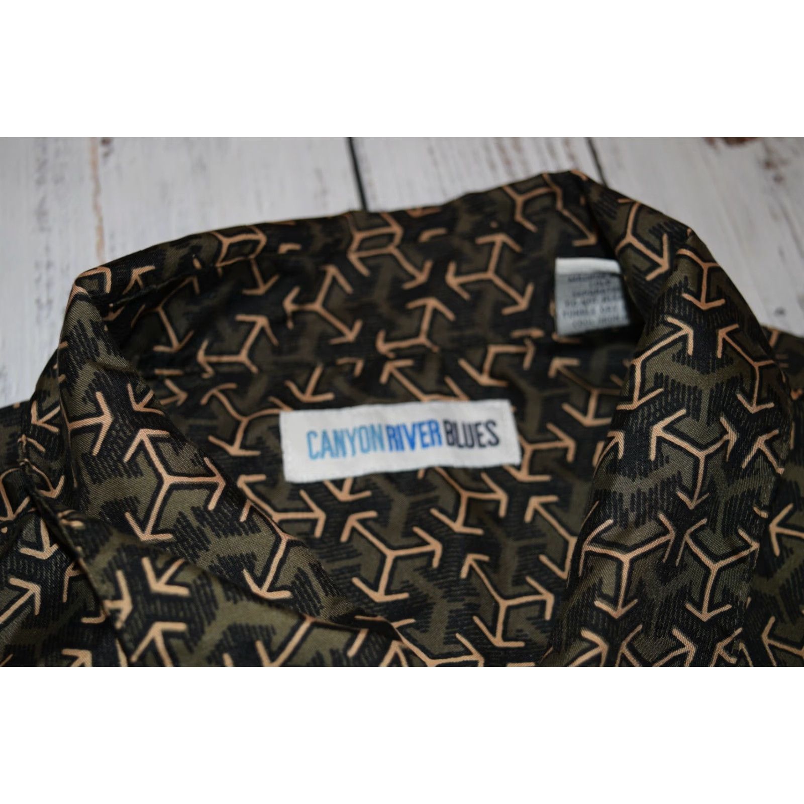 Vintage Canyon River Blues Mens Black Gold Arrows Short Sleeve Button Shirt XL X-Large Size US XL / EU 56 / 4 - 6 Thumbnail