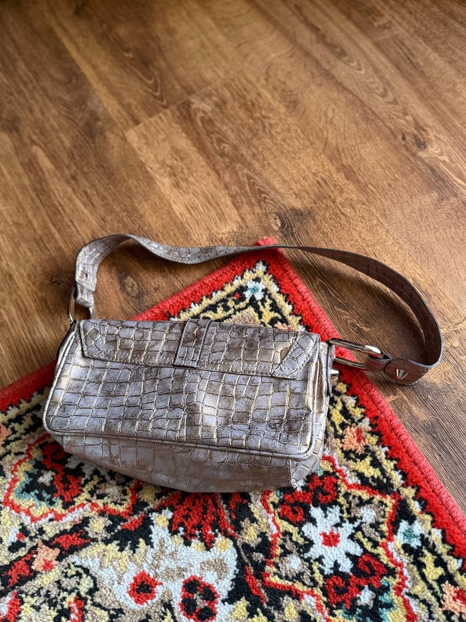 Guess Guess Y2K Avant-Garde Streetwear Archive Japan Clutch Bag Size ONE SIZE - 8 Thumbnail