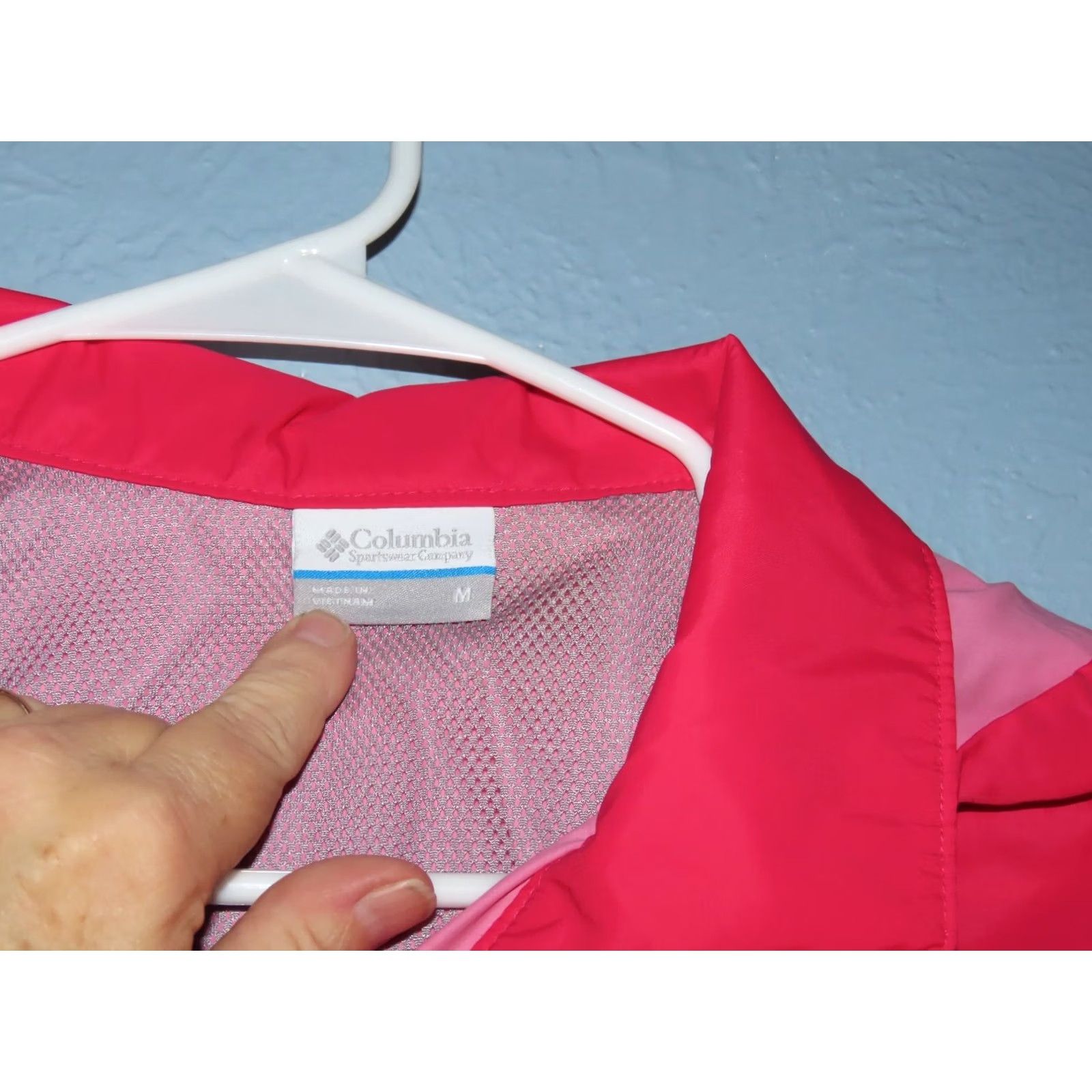Pinko Columbia Womens M Pink Switchback II Packable Hooded Windbreaker Zip Pockets Water Resistant Jacket Size M / US 6-8 / IT 42-44 - 4 Thumbnail