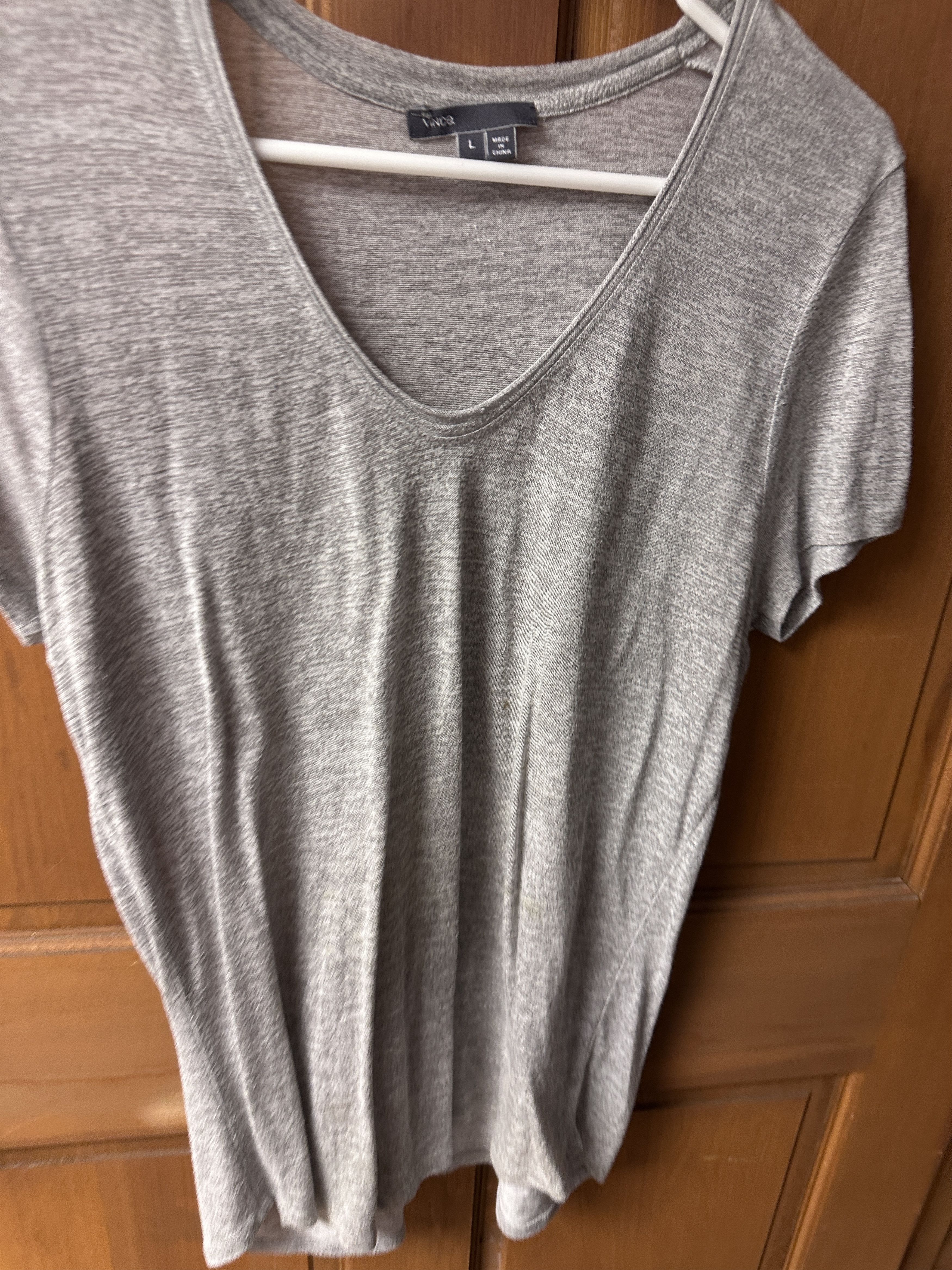 Vince Vince Gray Women's V-neck T-shirt Size Large Size L / US 10 / IT 46 - 2 Thumbnail