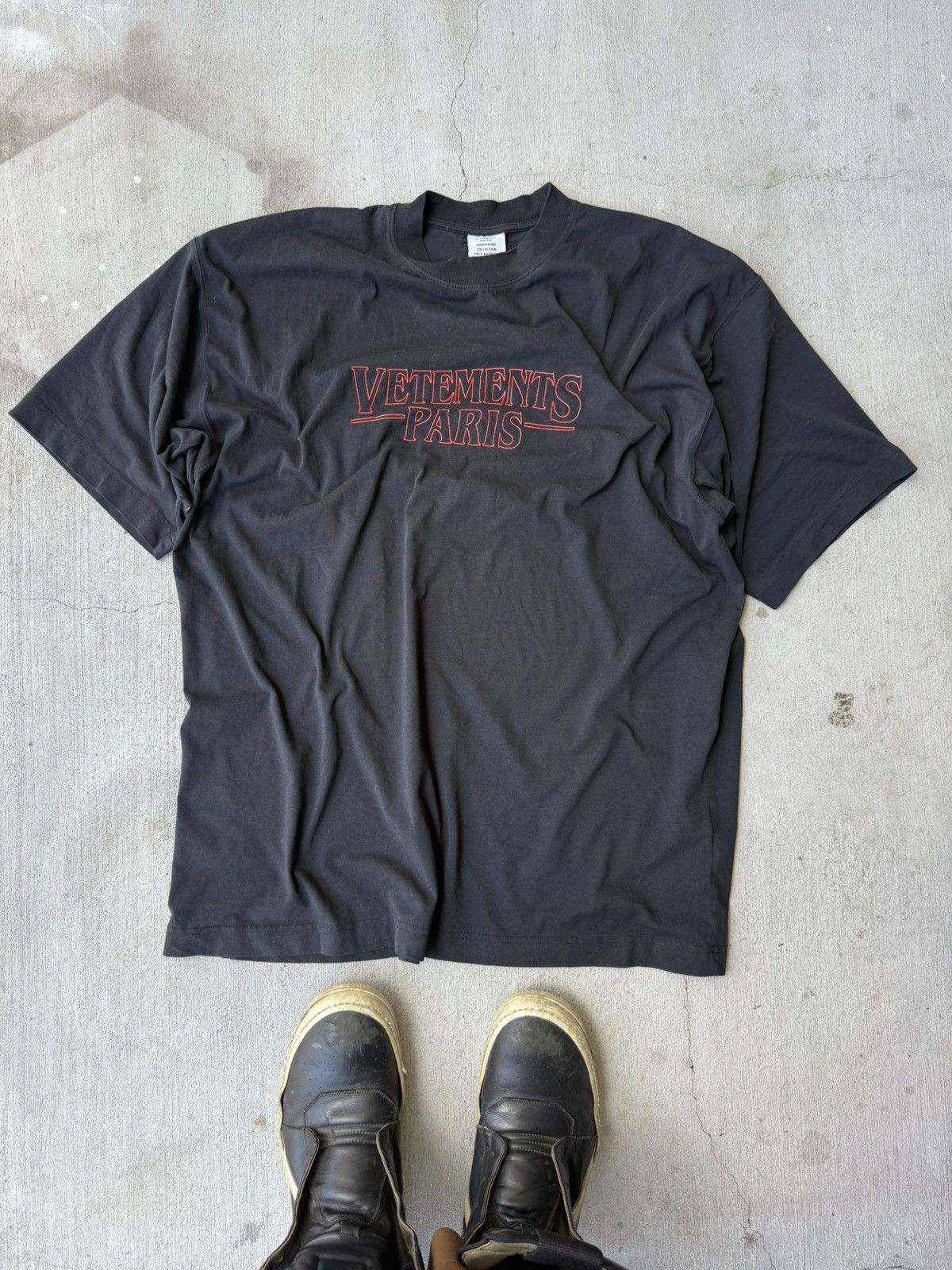 Vetements Paris T-shirt
