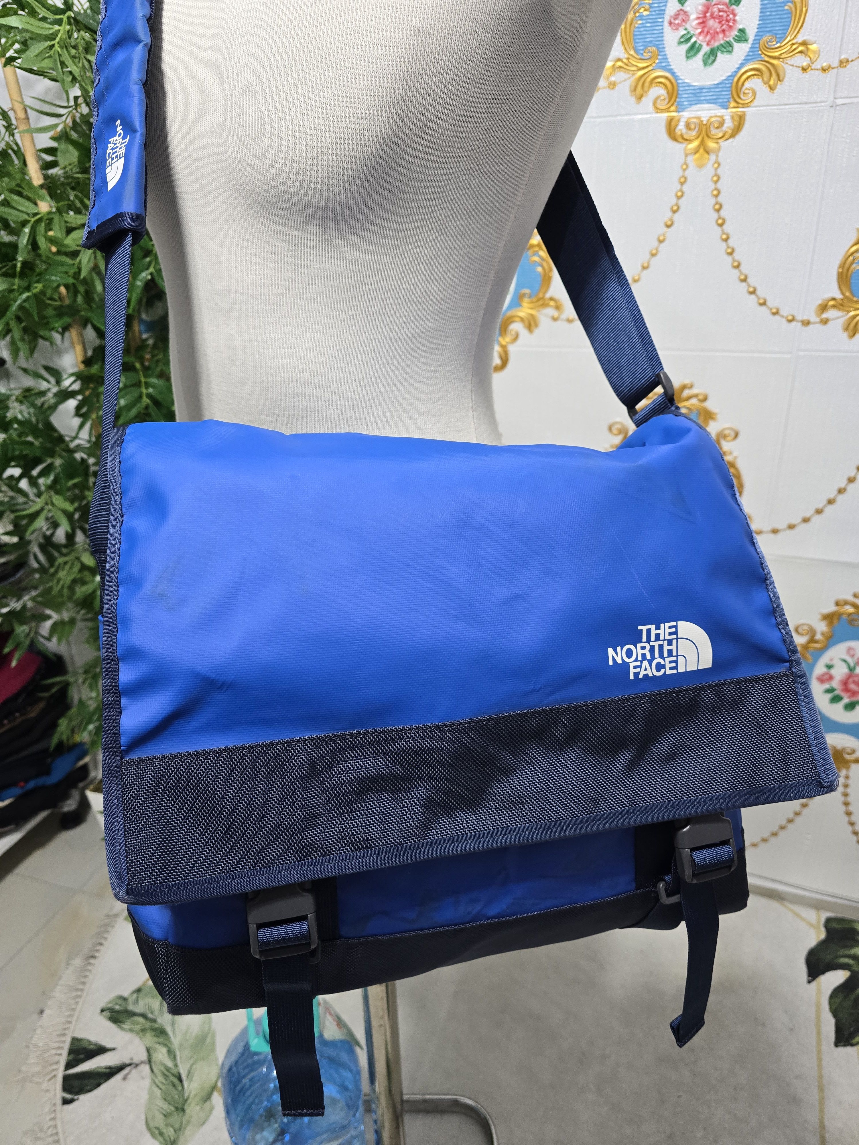 The North Face The North Face Base Camp Messenger Bag- Nautical Blue Size ONE SIZE - 3 Thumbnail