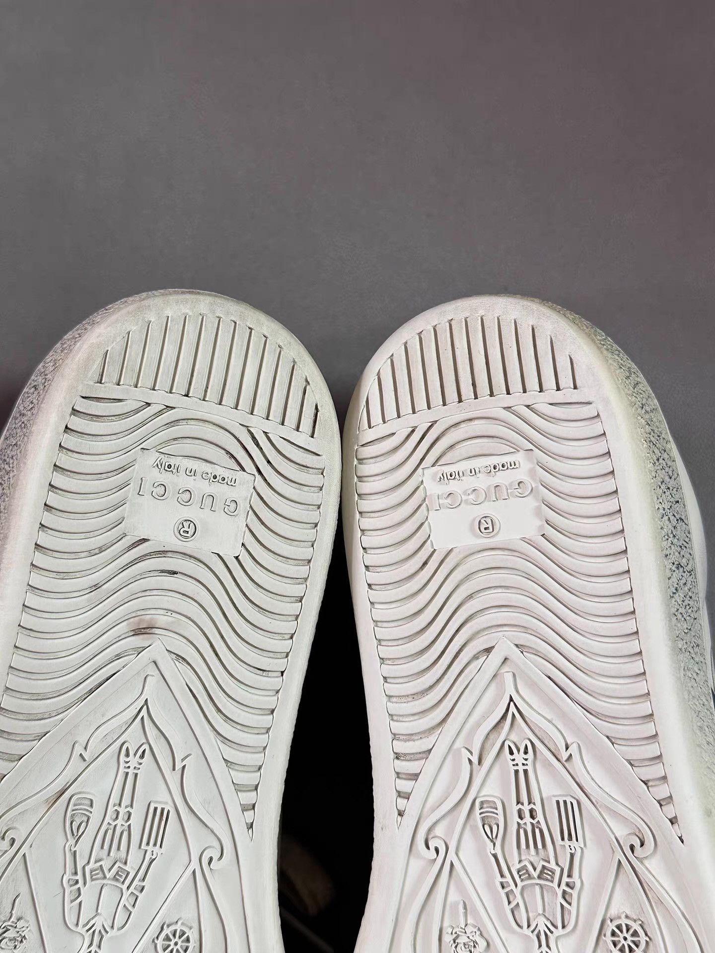 Gucci Gucci x Disney Mickey Mouse Dirty Sneakers Ｑ20 Size US 5 / IT 35 - 4 Thumbnail