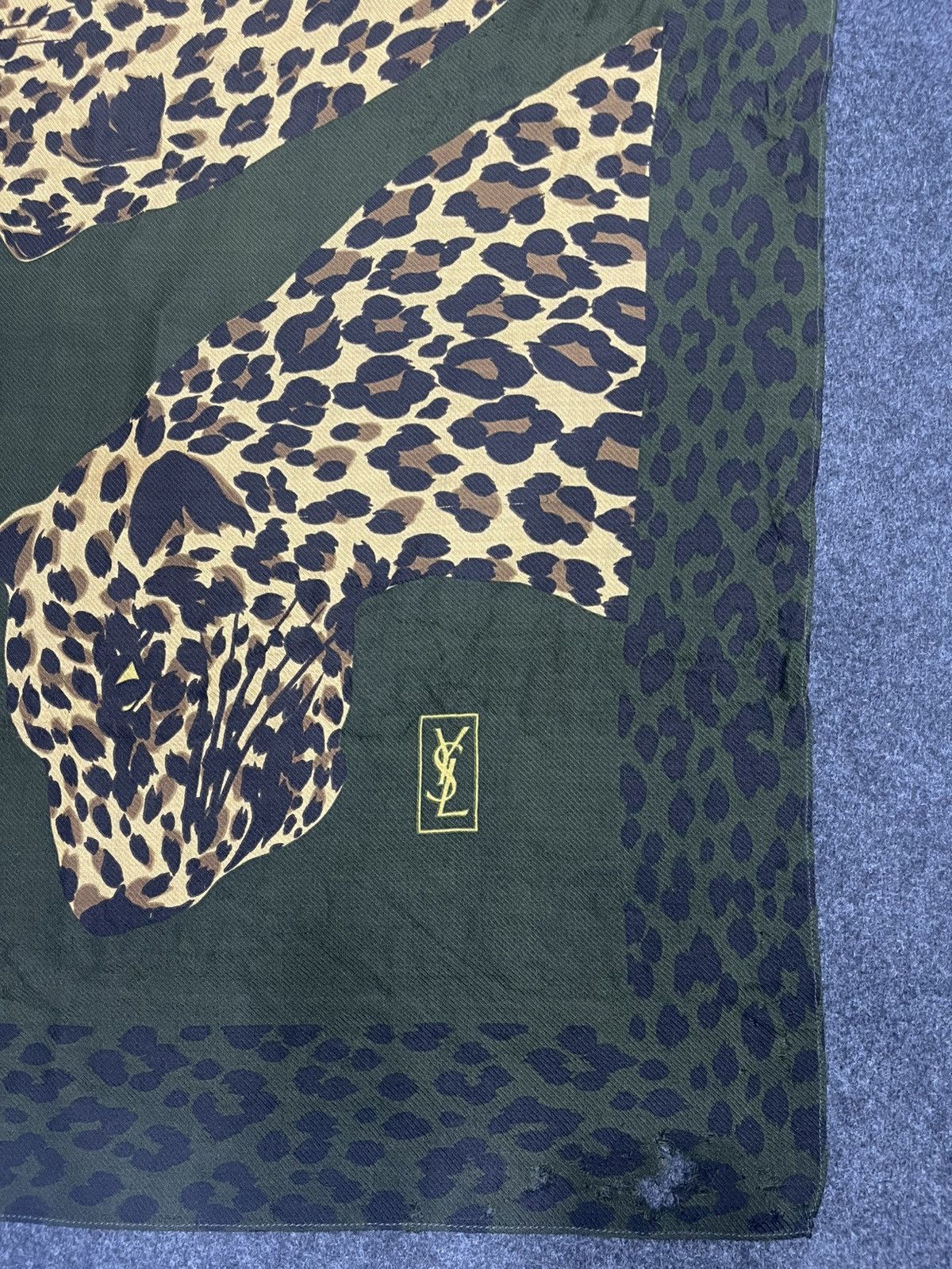 Yves Saint Laurent Vtg Yves Saint Laurent Leopard Panther Silk Wool Scarf Large Size ONE SIZE - 3 Thumbnail