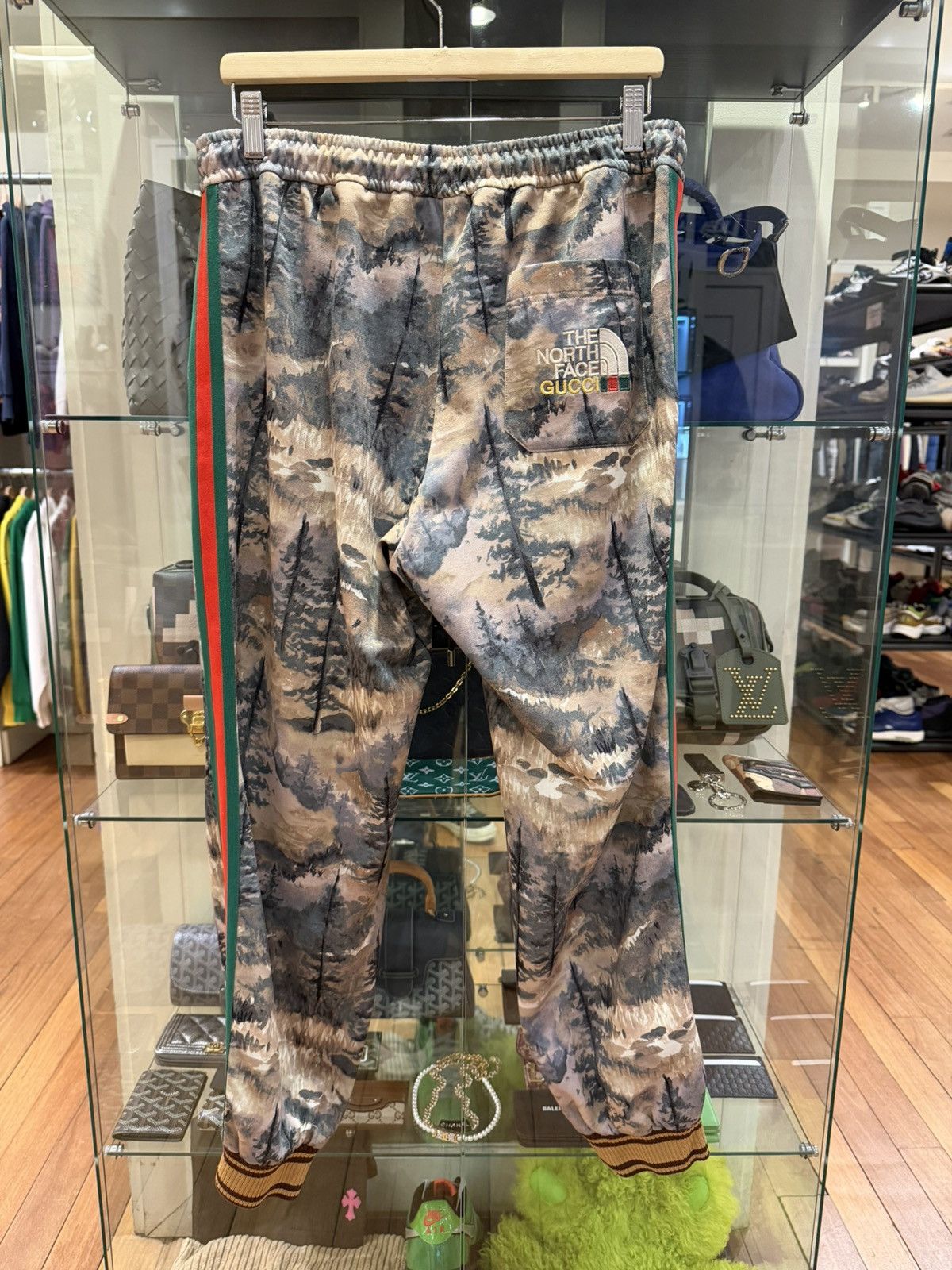 Gucci × The North Face Gucci Woodland Stripe Joggers Size US 32 / EU 48 - 2 Thumbnail