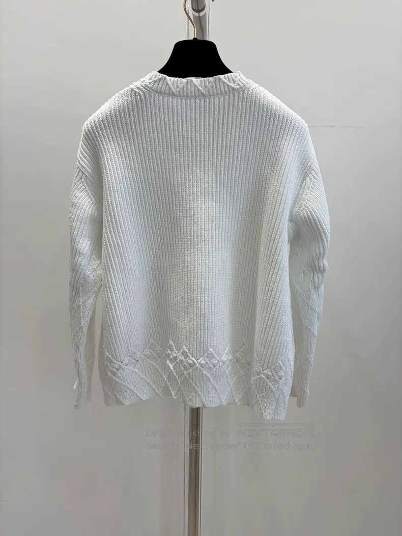 Chanel Chanel White two-pocket knitted jacket Size XS / US 0-2 / IT 36-38 - 2 Thumbnail