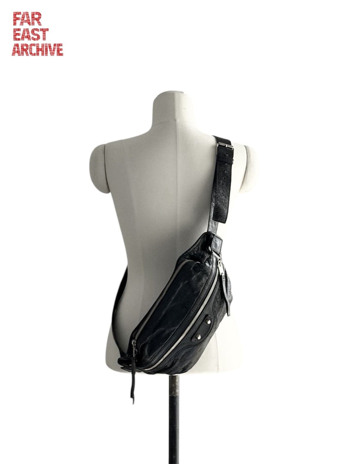 Balenciaga Balenciaga Classic Motorcycle Belt Bag Size ONE SIZE - 1 Thumbnail
