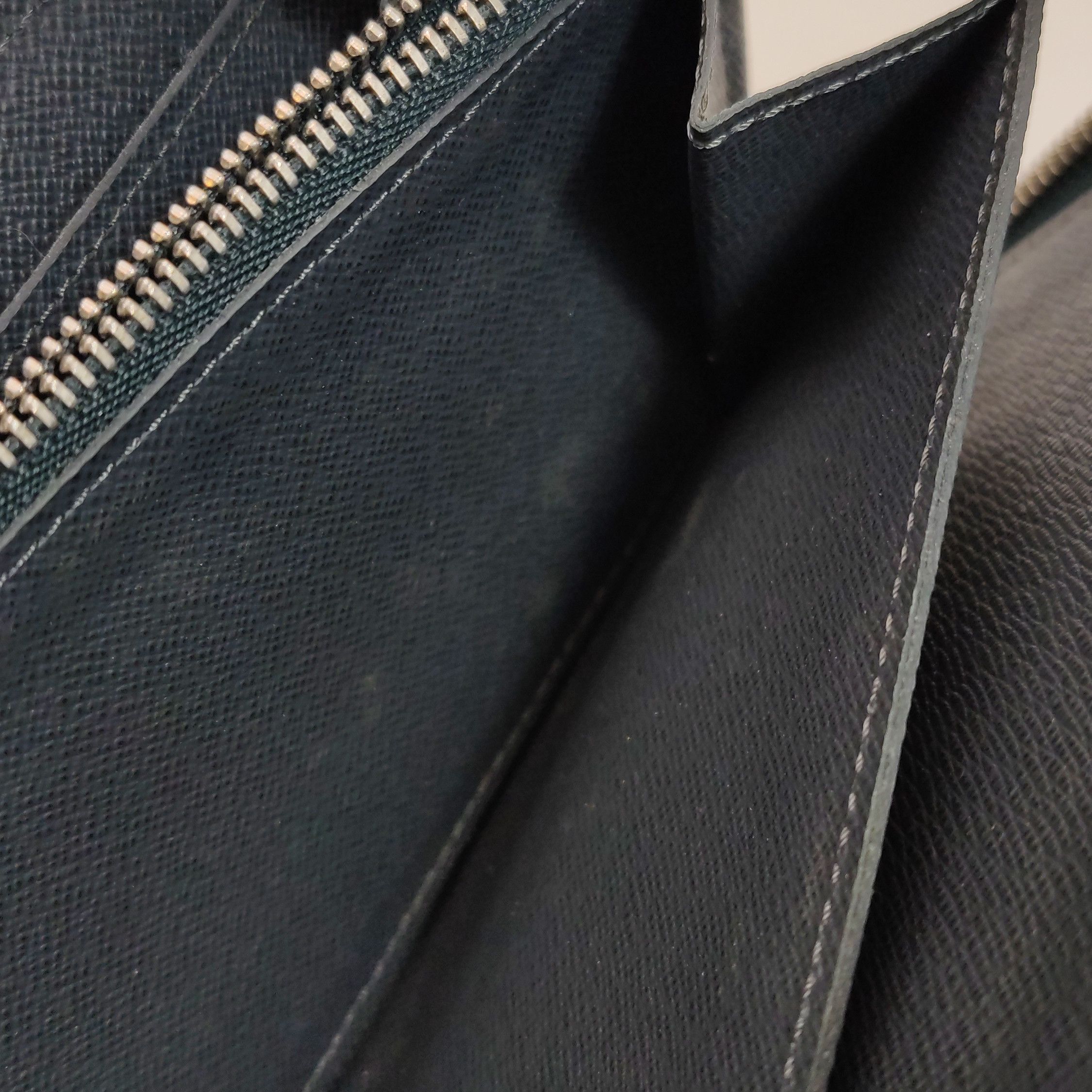 Louis Vuitton Louis Vuitton (LV) Zippy cowhide ripple zipper clutch -y250 Size ONE SIZE - 2 Thumbnail