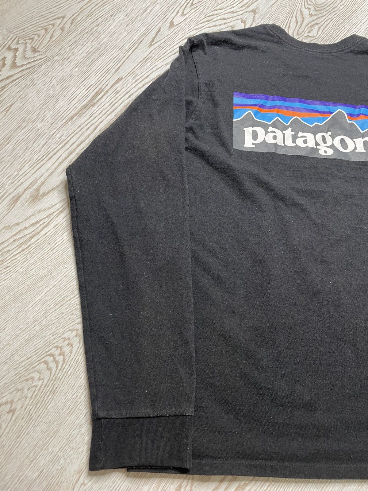 Patagonia Y2K Patagonia Big logo in Back Long sleeves tshirt Size US S / EU 44-46 / 1 - 4 Thumbnail