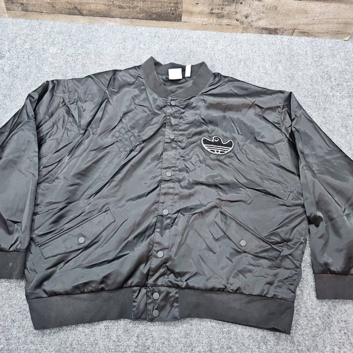 Adidas VINTAGE Adidas Shmoofoil Satin Bomber Jacket Men 2XL Black Skateboarding Bomber Jacket Mens Satin Bonded Casual Activewear Size US XXL / EU 58 / 5 - 5 Thumbnail