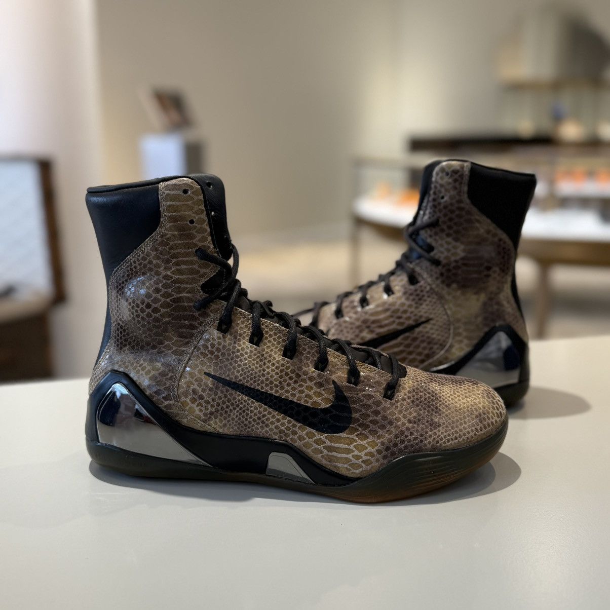 Nike Nike Kobe 9 EXT High Snakeskin Size US 10 / EU 43 - 1 Thumbnail