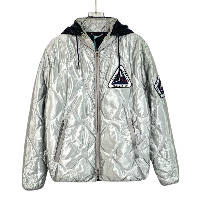 Louis Vuitton Louis Vuitton Silver glossy logo embroidered hooded drawst Size US S / EU 44-46 / 1 - 1 Thumbnail