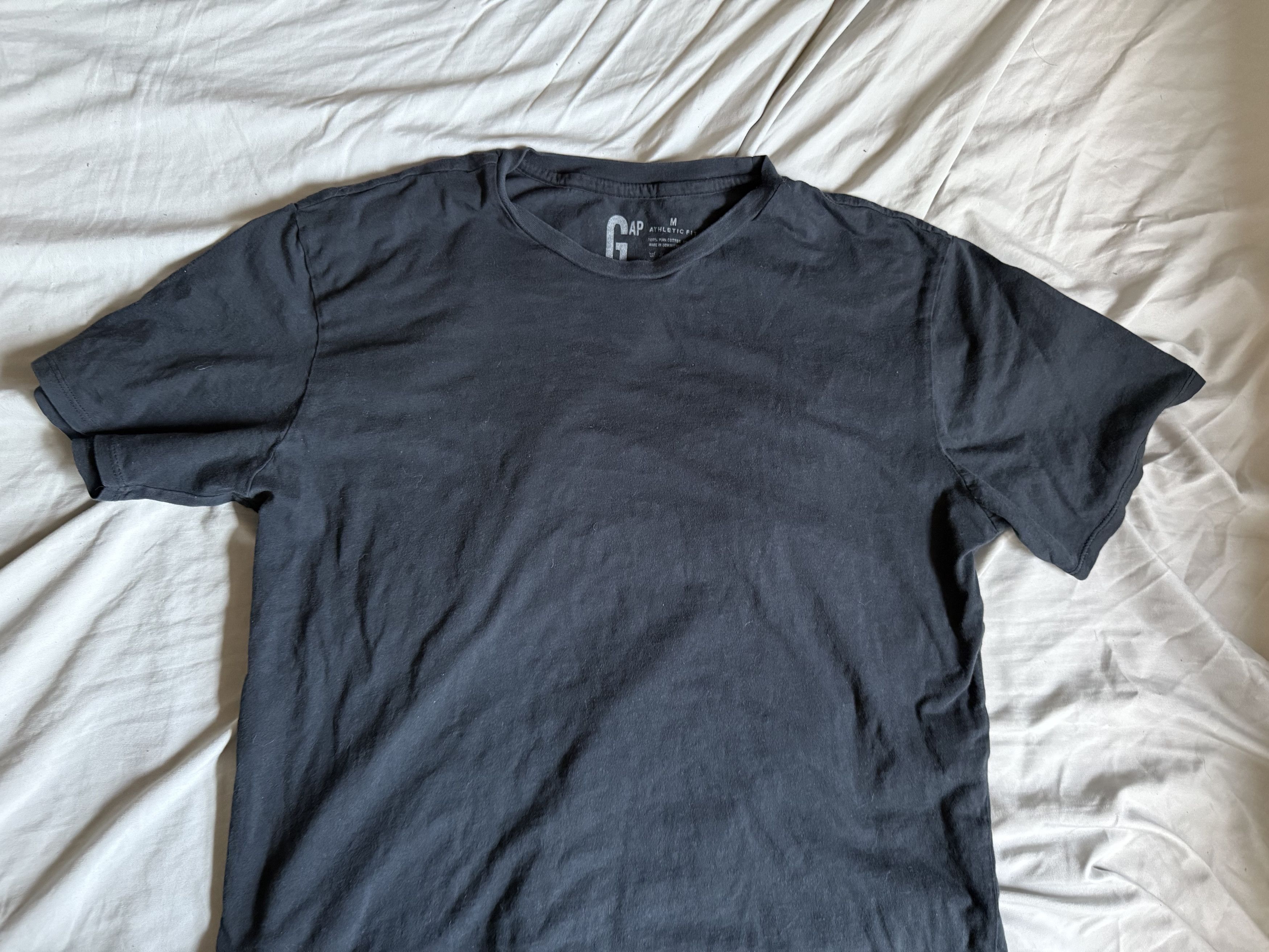 Gap Gap athletic fit tee medium navy $29.95 Size US M / EU 48-50 / 2 - 4 Thumbnail