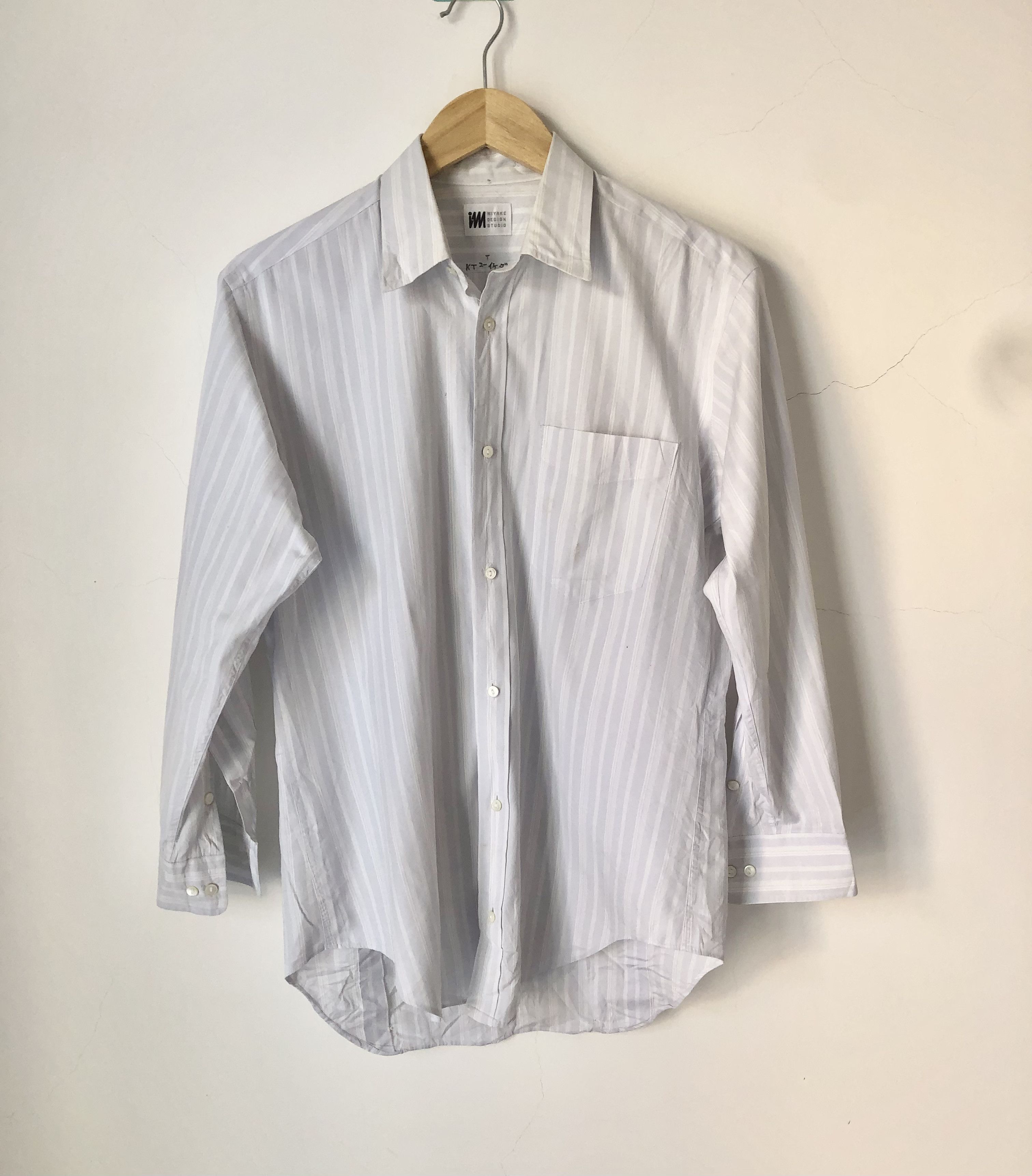 gray stripes shirt