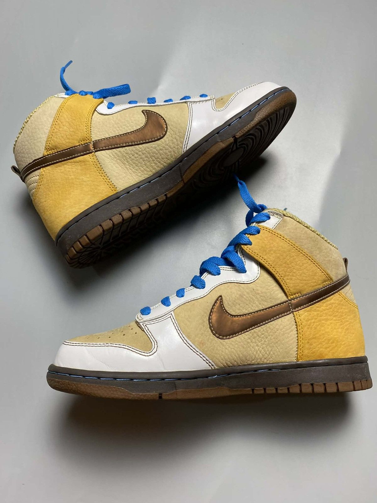 Nike SB nike Dunk high “Vegas Gold/Bison white” sneaker Size US 8 / EU 41 - 2 Thumbnail