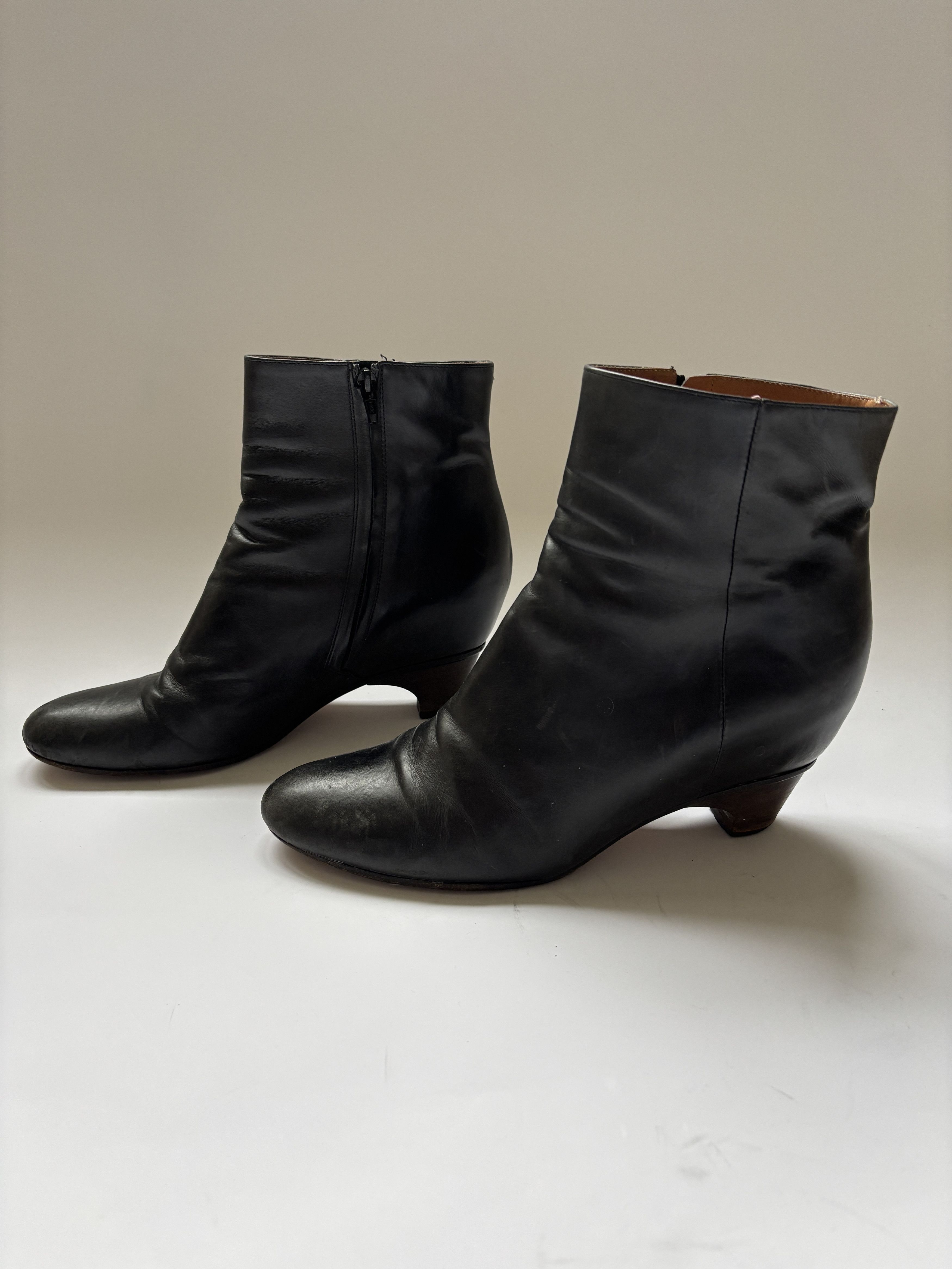 Maison Margiela ⚡️QUICK SALE⚡️Maison Margiela Black Leather Ankle Boots Size US 8 / IT 38 - 4 Thumbnail