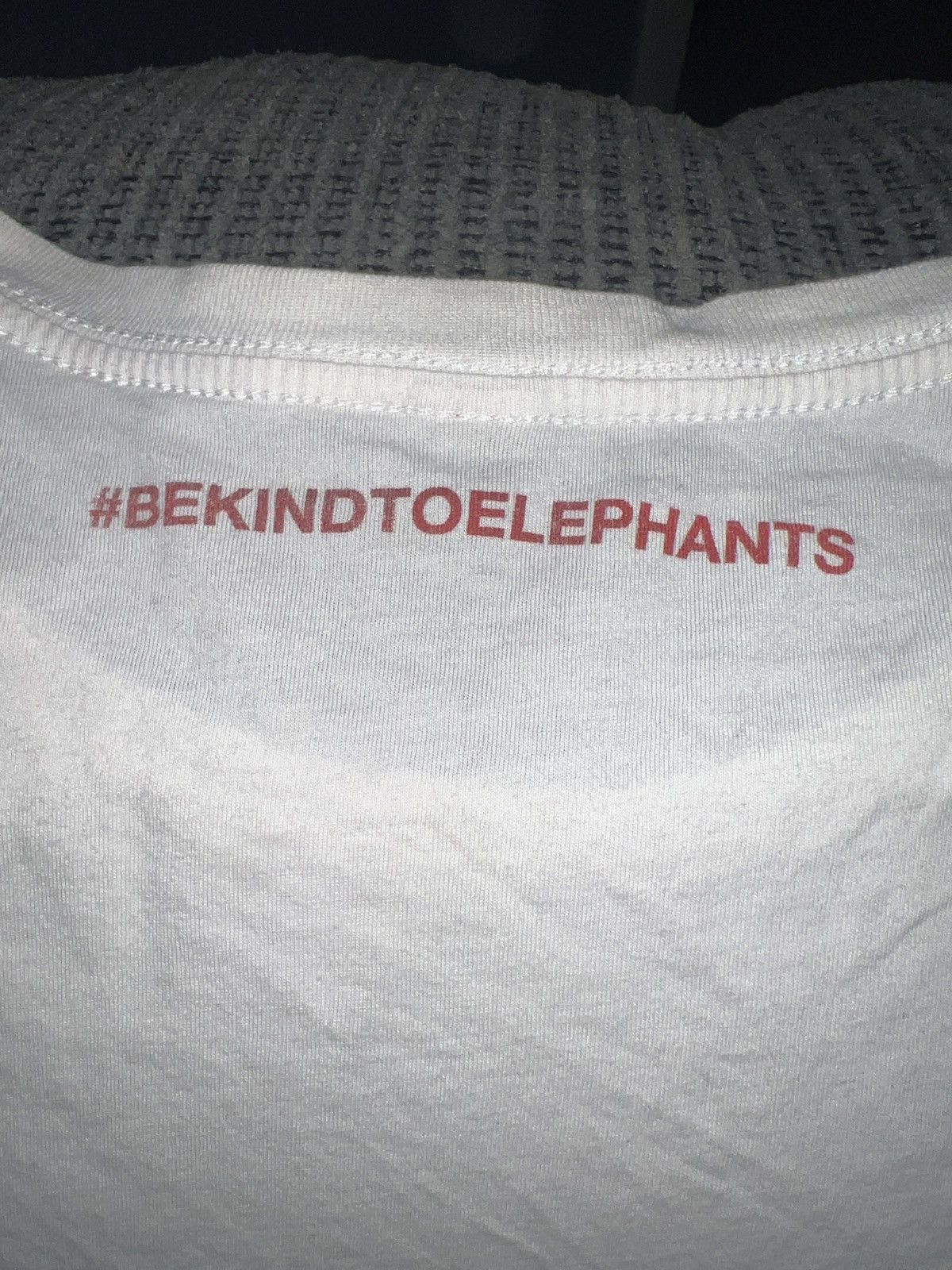 Alternative Apparel Alternative Apparel Love Elephants Tee Size US L / EU 52-54 / 3 - 5 Thumbnail