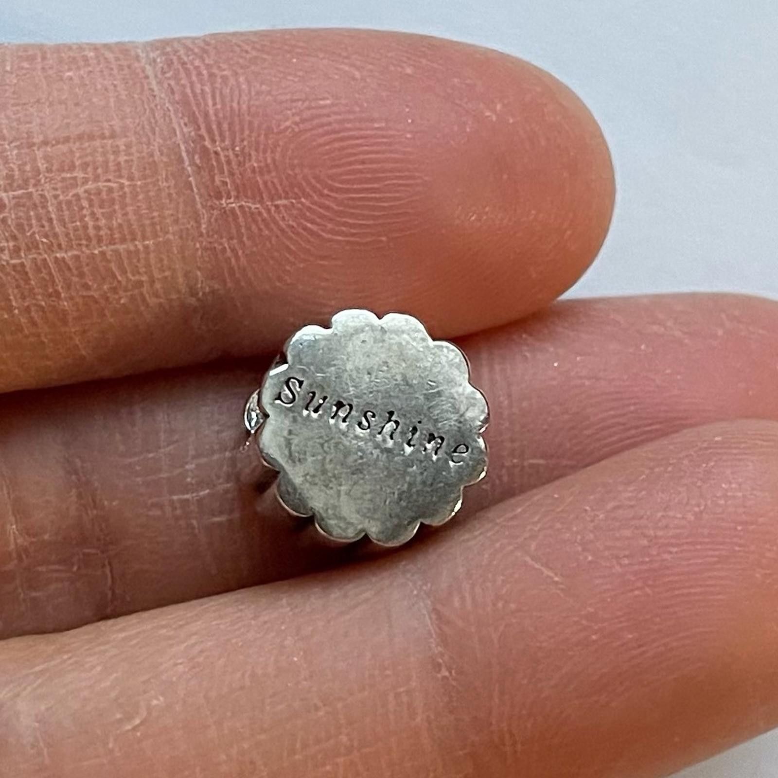 Designer NWOT Takashi Murakami flower Kaikai Kiki flower Charm Silver Size ONE SIZE - 5 Thumbnail