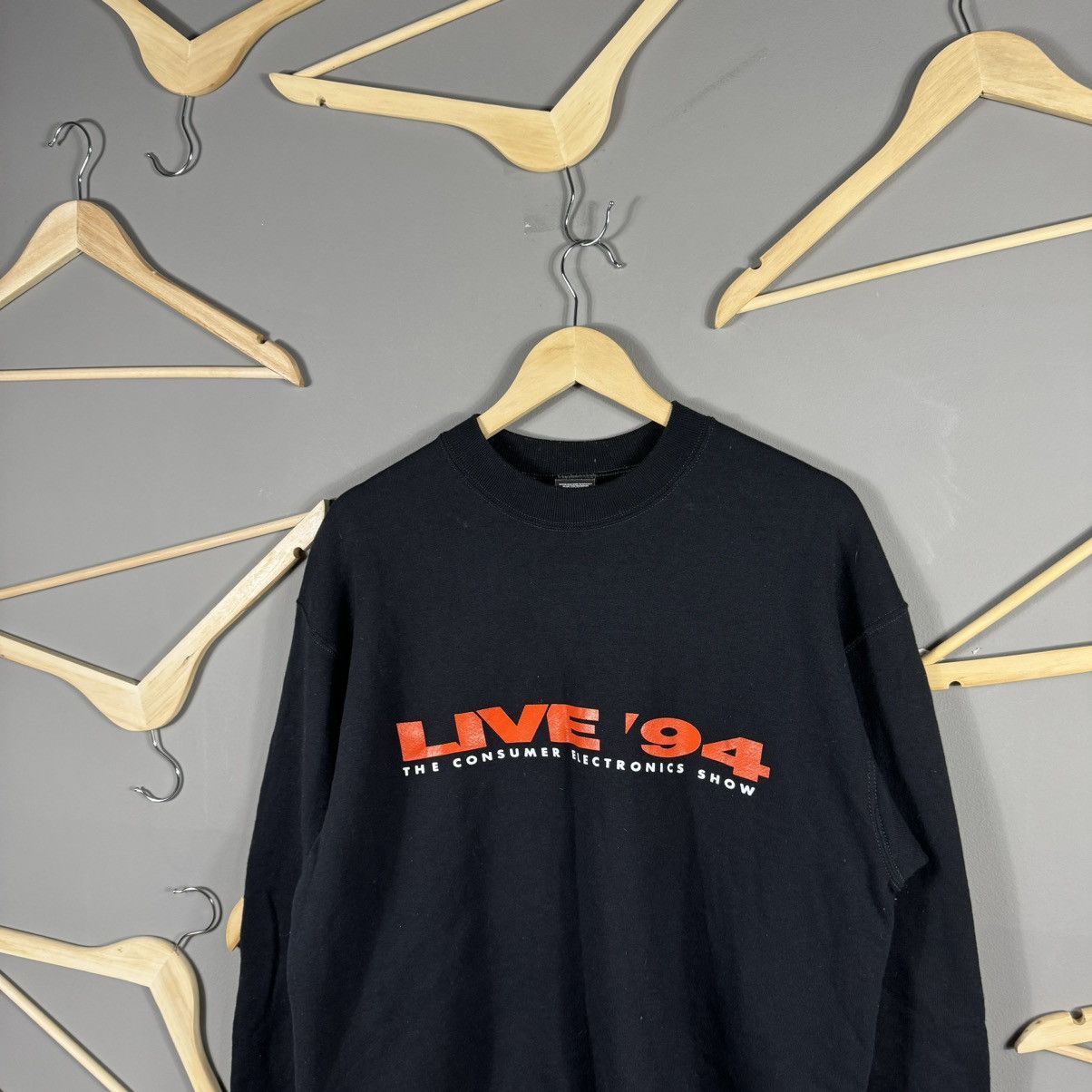 Vintage Vintage 1994 The Consumer Electronics Show CES Sweatshirt Size US L / EU 52-54 / 3 - 4 Thumbnail