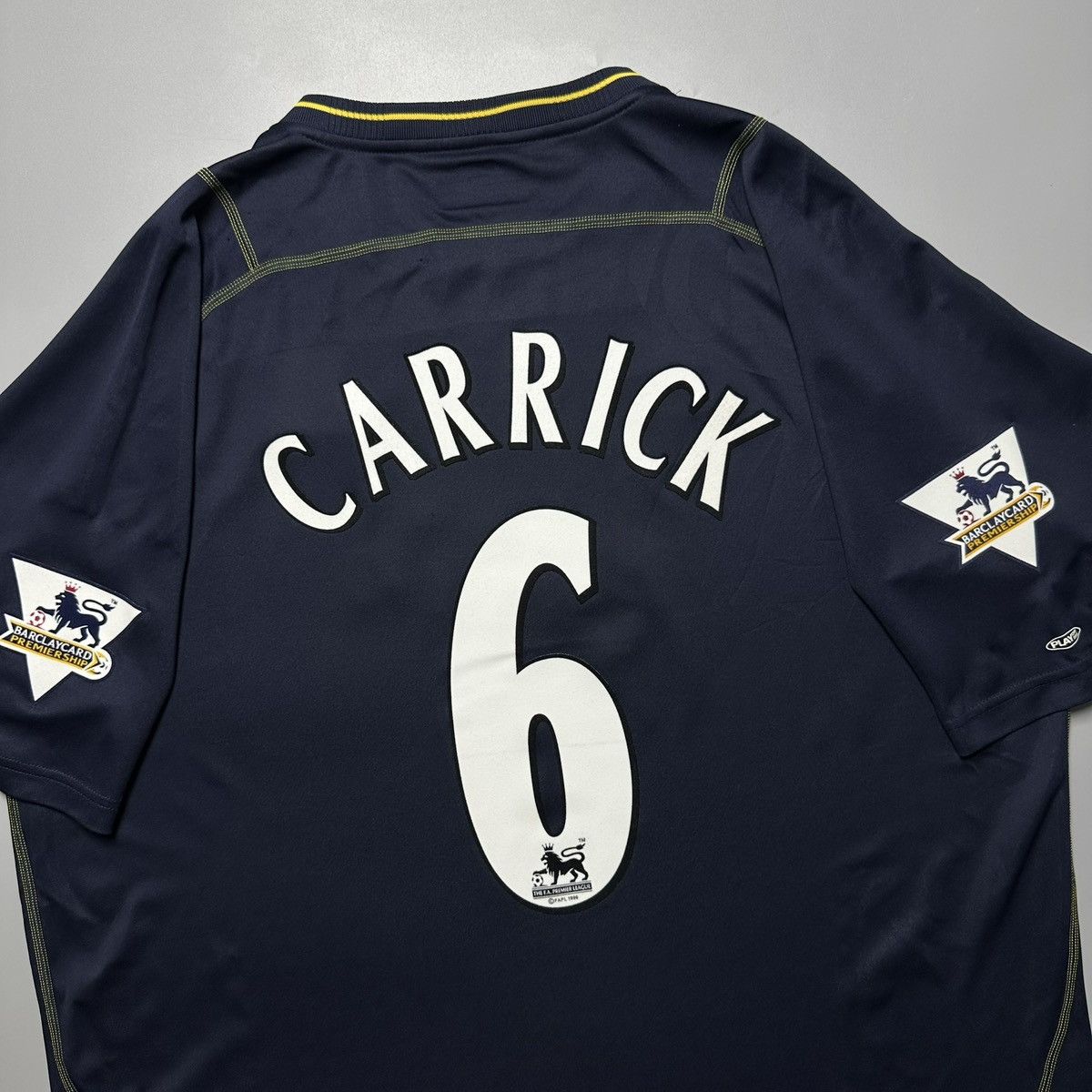 Reebok WEST HAM REEBOK 2003/2004 FOOTBALL AWAY JERSEY #6 CARRICK Size US XL / EU 56 / 4 - 8 Thumbnail