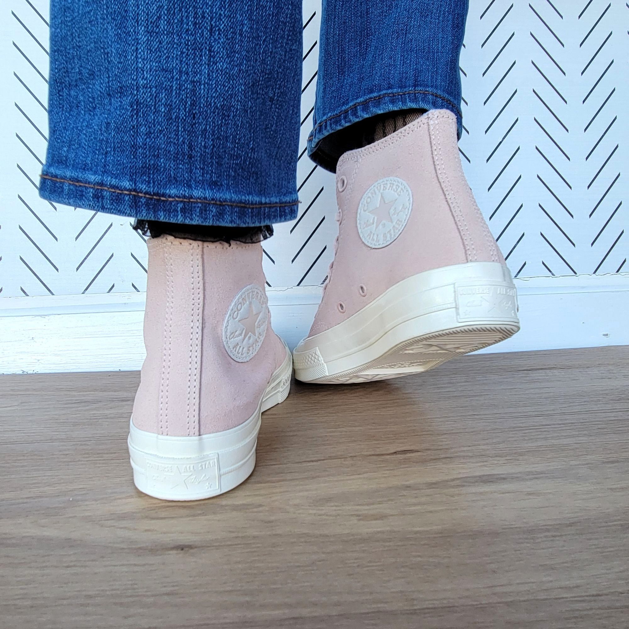 Converse ❤️Converse Chuck 70 Hi Suede Pebble Sz 10 Women's Shoes Snea Size US 10 / IT 40 - 6 Thumbnail