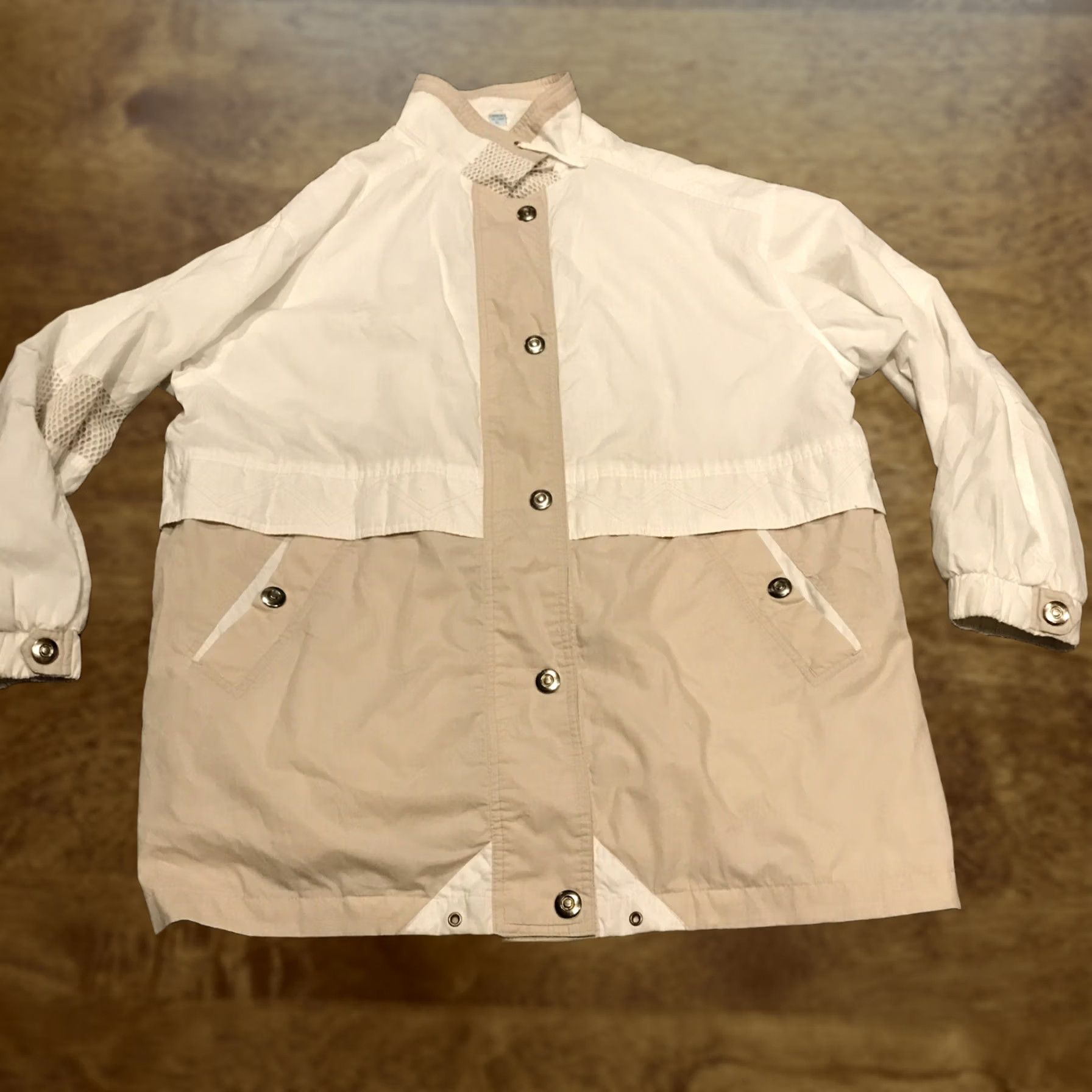 AQUA VINTAGE Aqua Togs WOMEN'S COAT Jacket XL White Khaki SNAPS A13 Two-Tone Solid Softshell Hip Length Water Resistant 90s All Seasons Basic Jacket Womens Size XL / US 12-14 / IT 48-50 - 1 Thumbnail