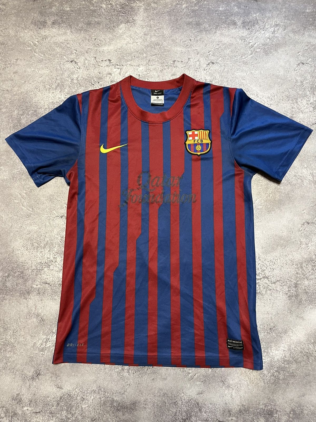 Nike Nike FC Barcelona 2011/2012 soccer jersey Size US S / EU 44-46 / 1 - 1 Thumbnail
