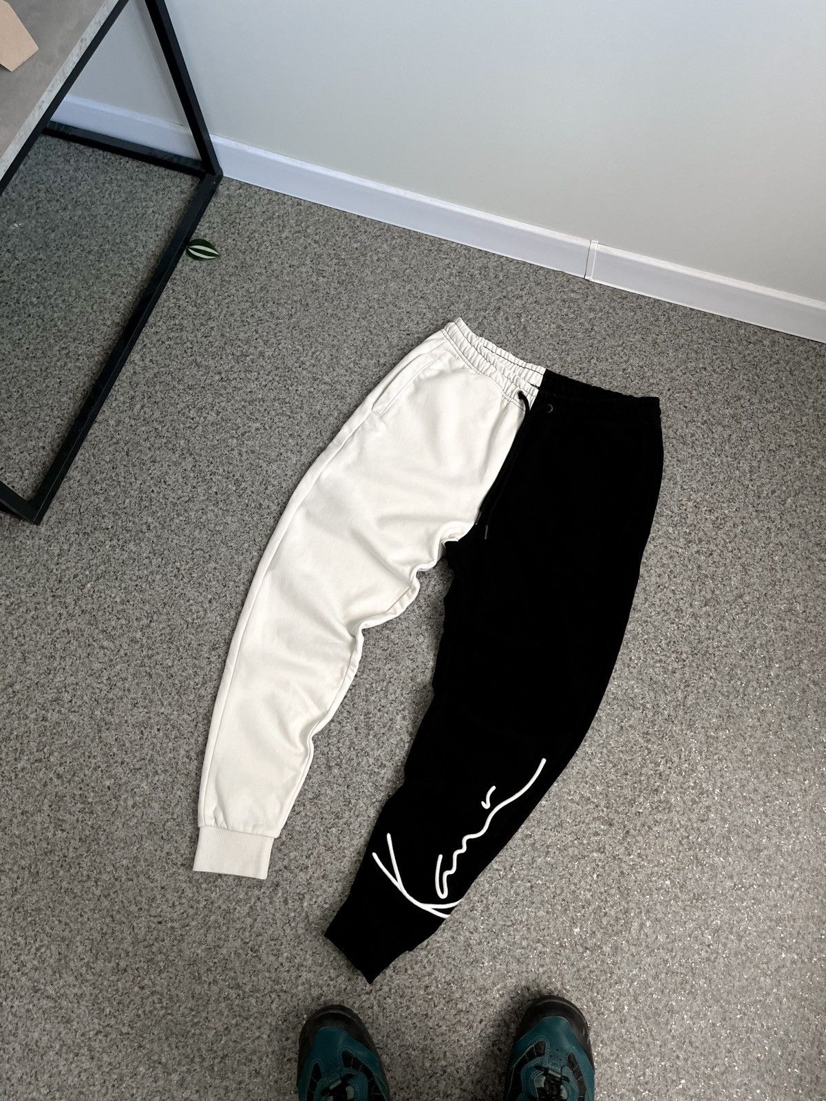 Karl Kani Karl Kani Sweet Joggers pants sz S mens Size US 30 / EU 46 - 1 Thumbnail