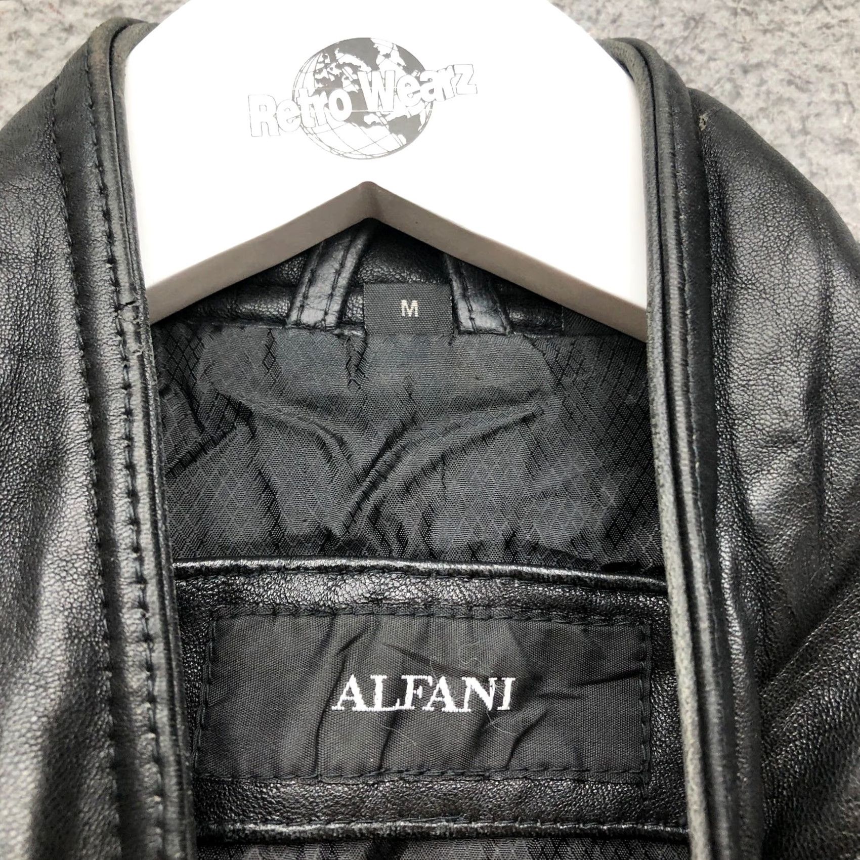 Alfani Alfani Leather Lined Motorcycle Jacket Mens M Black Short Sleeve Zip Pockets Size US M / EU 48-50 / 2 - 3 Thumbnail