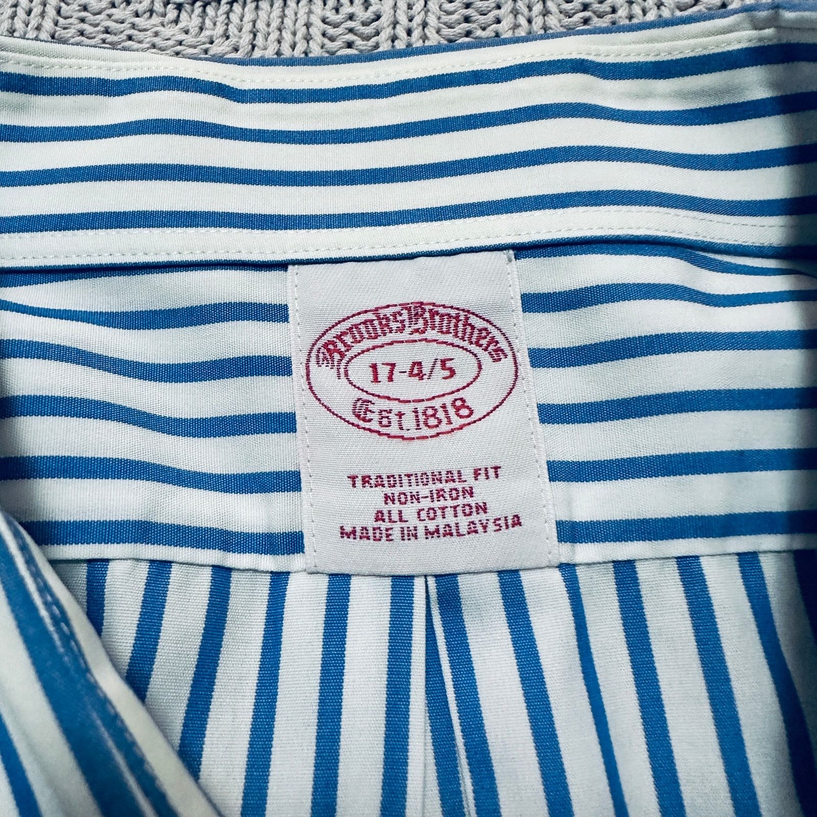 Brooks Brothers Brooks Brothers blue striped traditional fit button down Size US XL / EU 56 / 4 - 4 Thumbnail