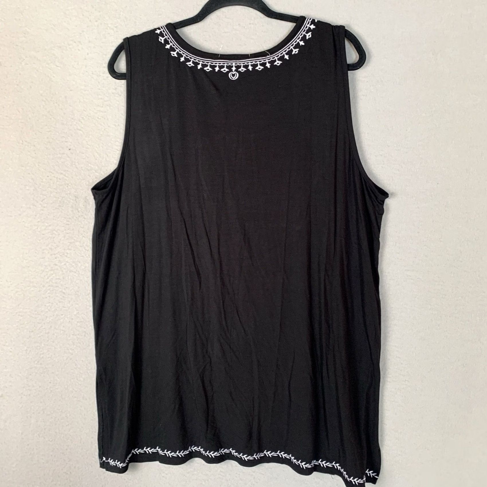 Vintage VINTAGE? (No) Philosophy Top Women Plus 2X Black Tunic Embroidered Boho Preppy Witchy NWT Size XXL / US 16-18 / IT 52-54 - 2 Thumbnail