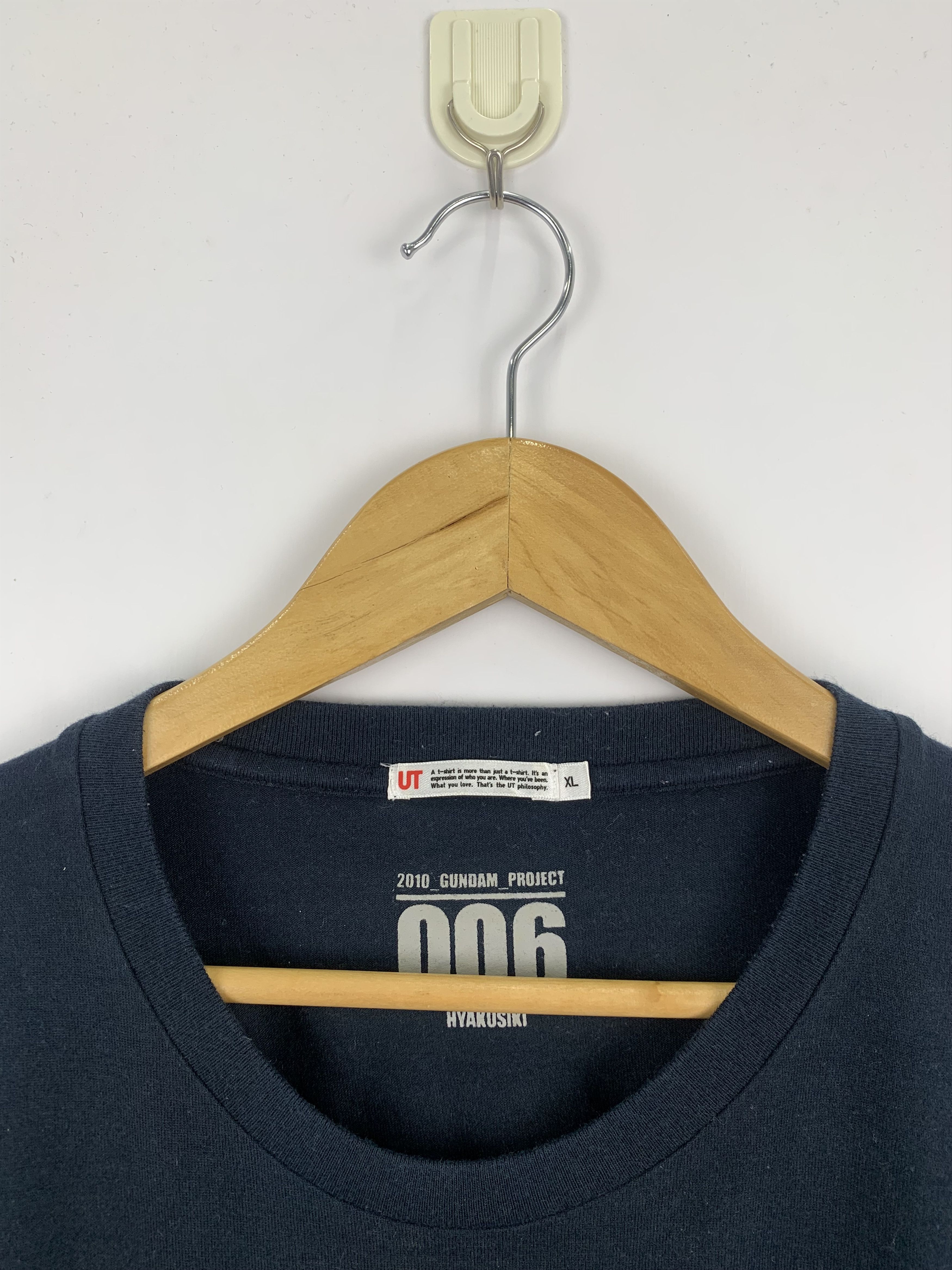 Uniqlo 2010 Gundam Project Tees TA0087 Size US XL / EU 56 / 4 - 8 Thumbnail
