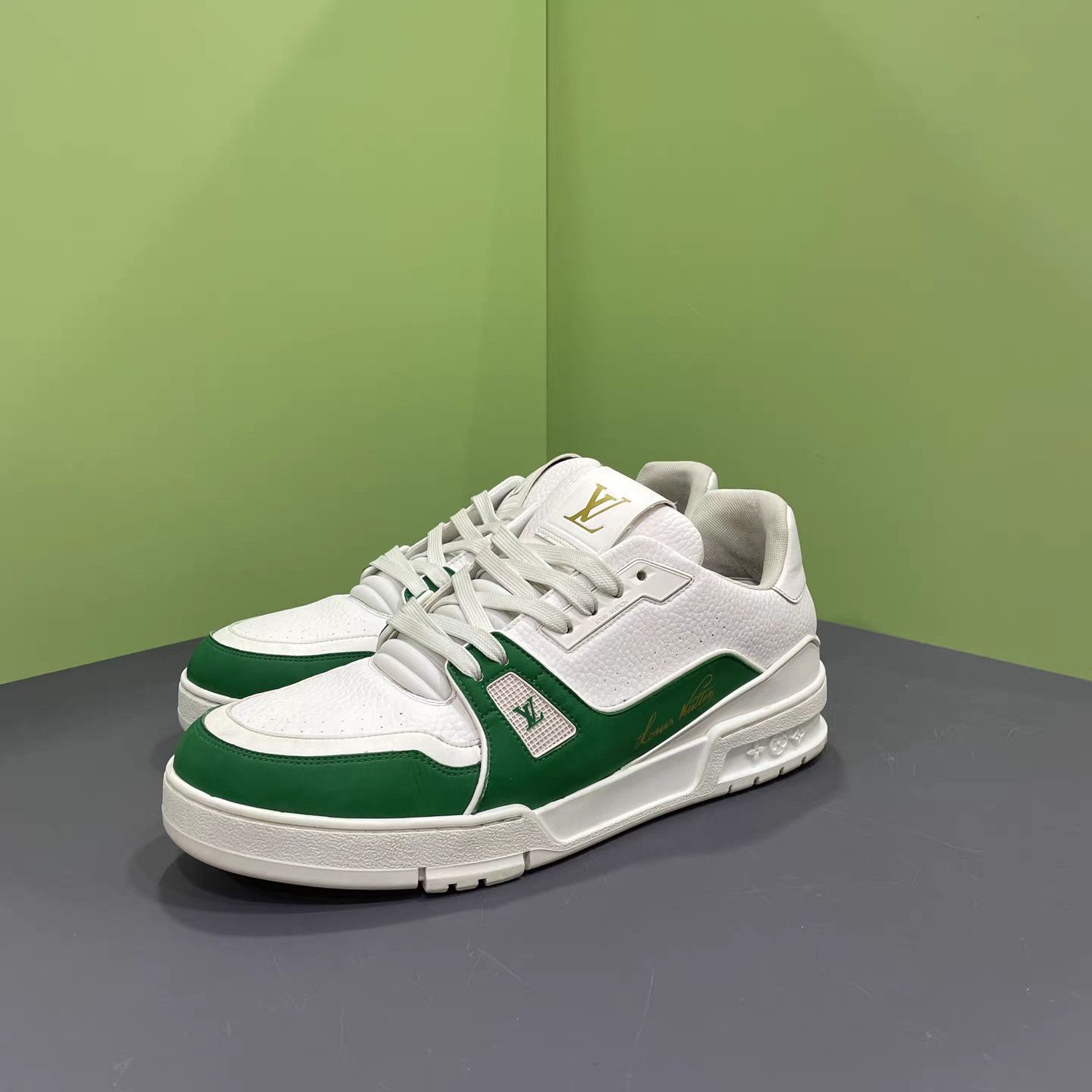 Louis Vuitton LOUIS VUITTON LV Trainer Golf White & Green K15 Size US 8 / EU 41 - 1 Thumbnail