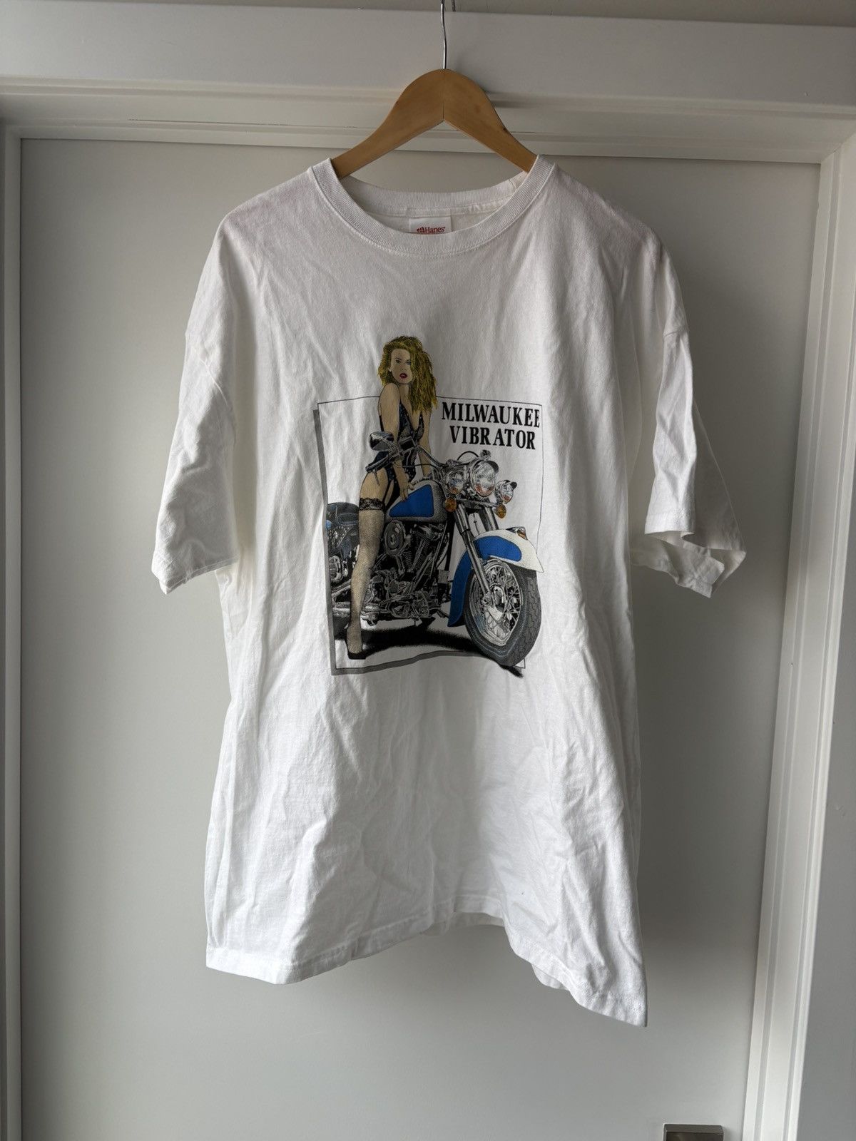 Vintage Vintage Milwaukee Vibrator Biker Tee Size US XL / EU 56 / 4 - 1 Thumbnail